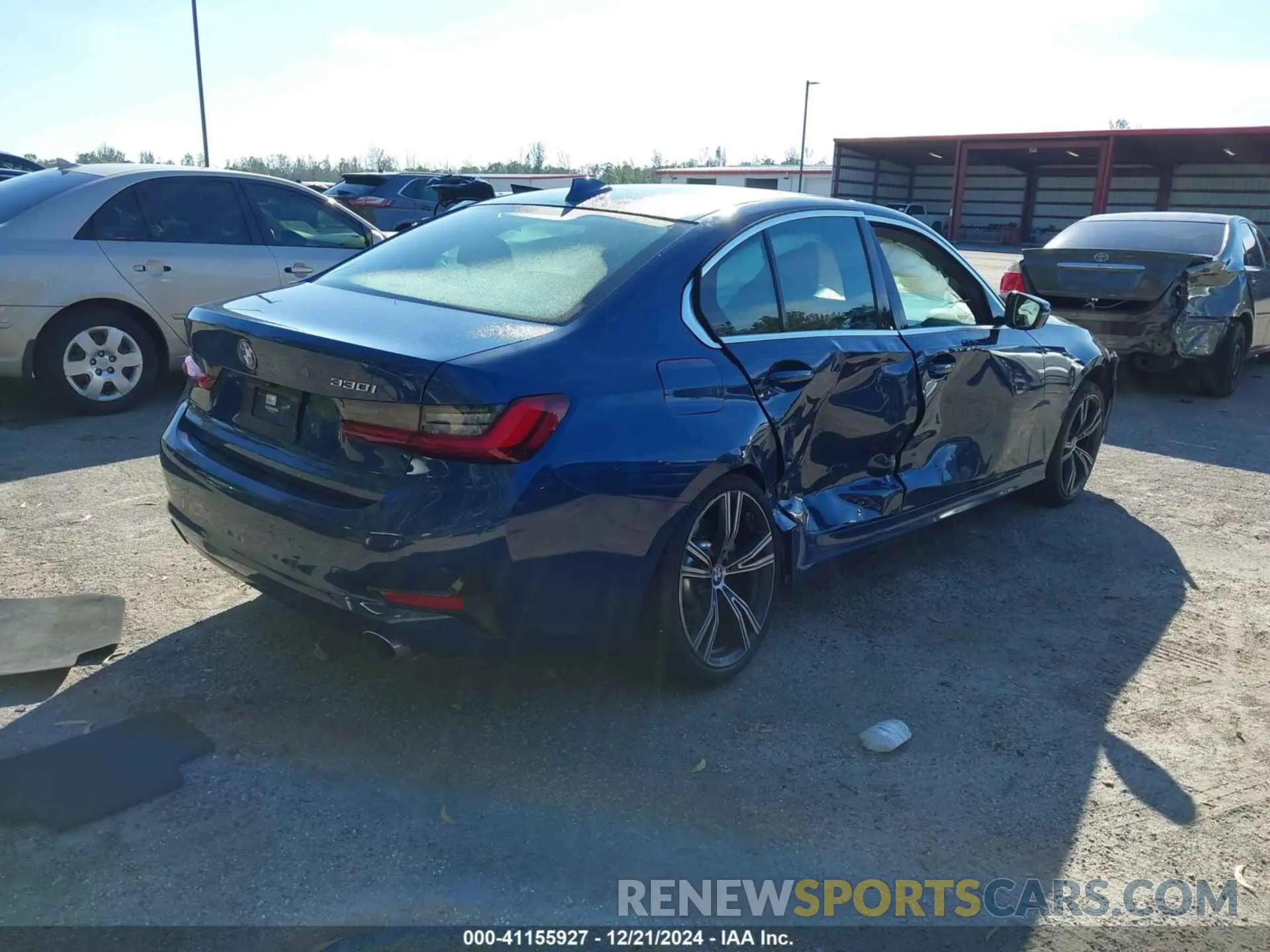 4 Photograph of a damaged car 3MW5R1J09N8C47267 BMW 330I 2022