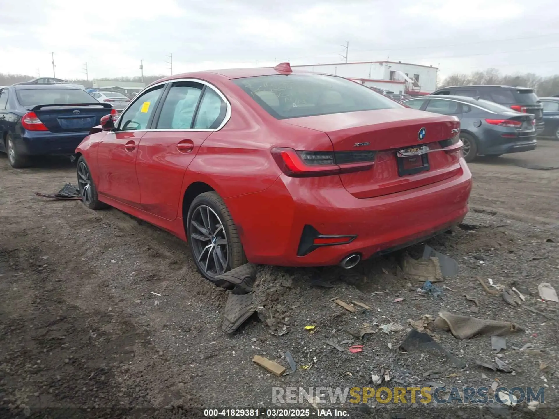 3 Photograph of a damaged car 3MW5R7J00N8C34538 BMW 330I 2022