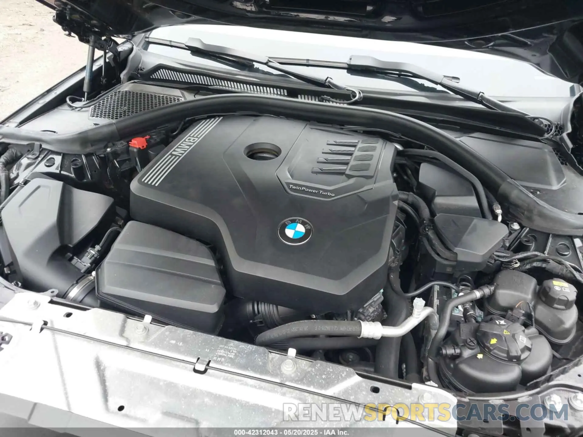 10 Photograph of a damaged car 3MW5R7J02N8C24917 BMW 330I 2022