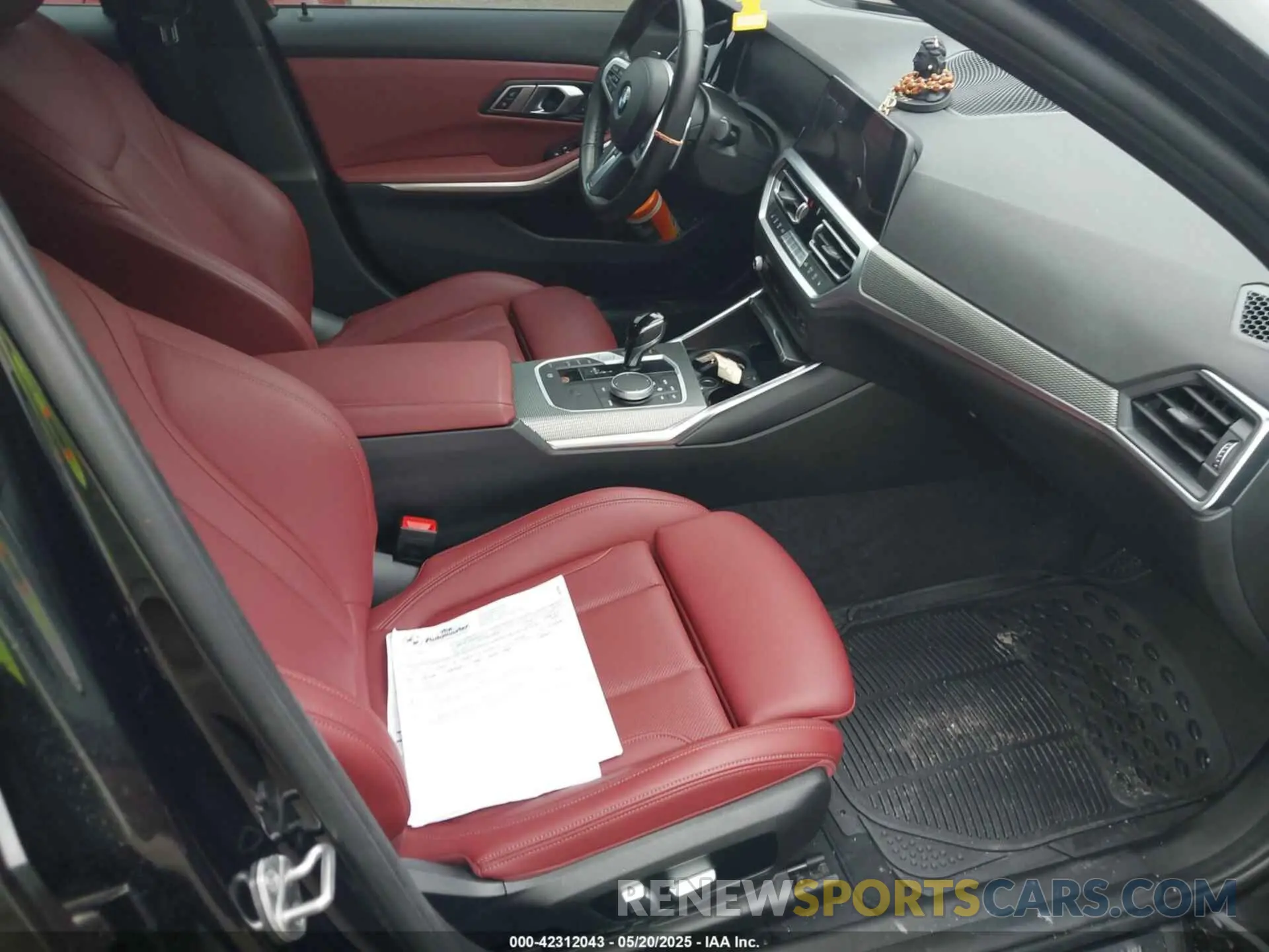 5 Photograph of a damaged car 3MW5R7J02N8C24917 BMW 330I 2022