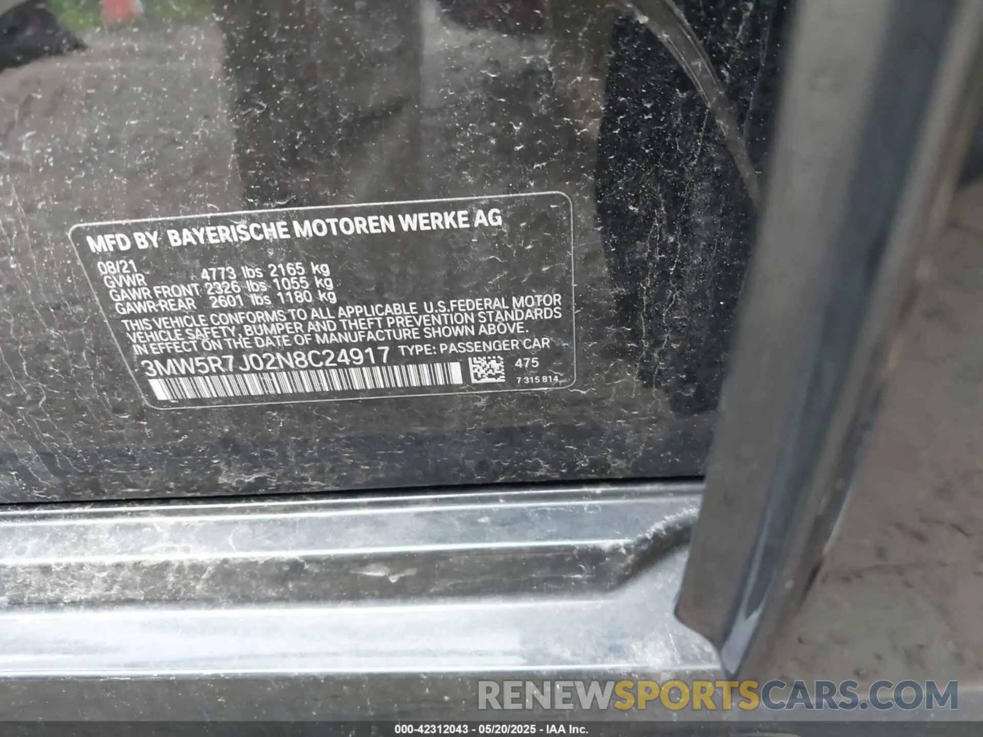 9 Photograph of a damaged car 3MW5R7J02N8C24917 BMW 330I 2022