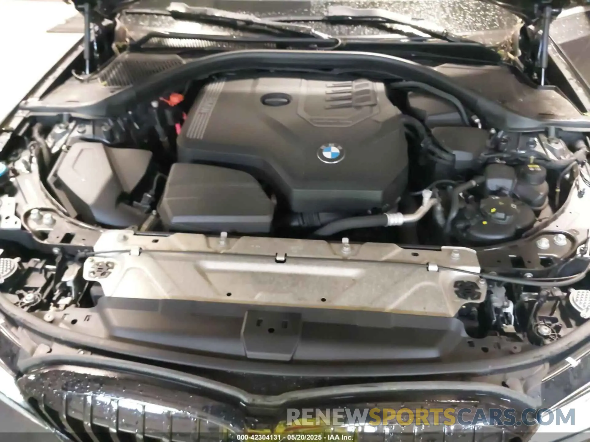 10 Photograph of a damaged car 3MW5R7J02N8C33181 BMW 330I 2022