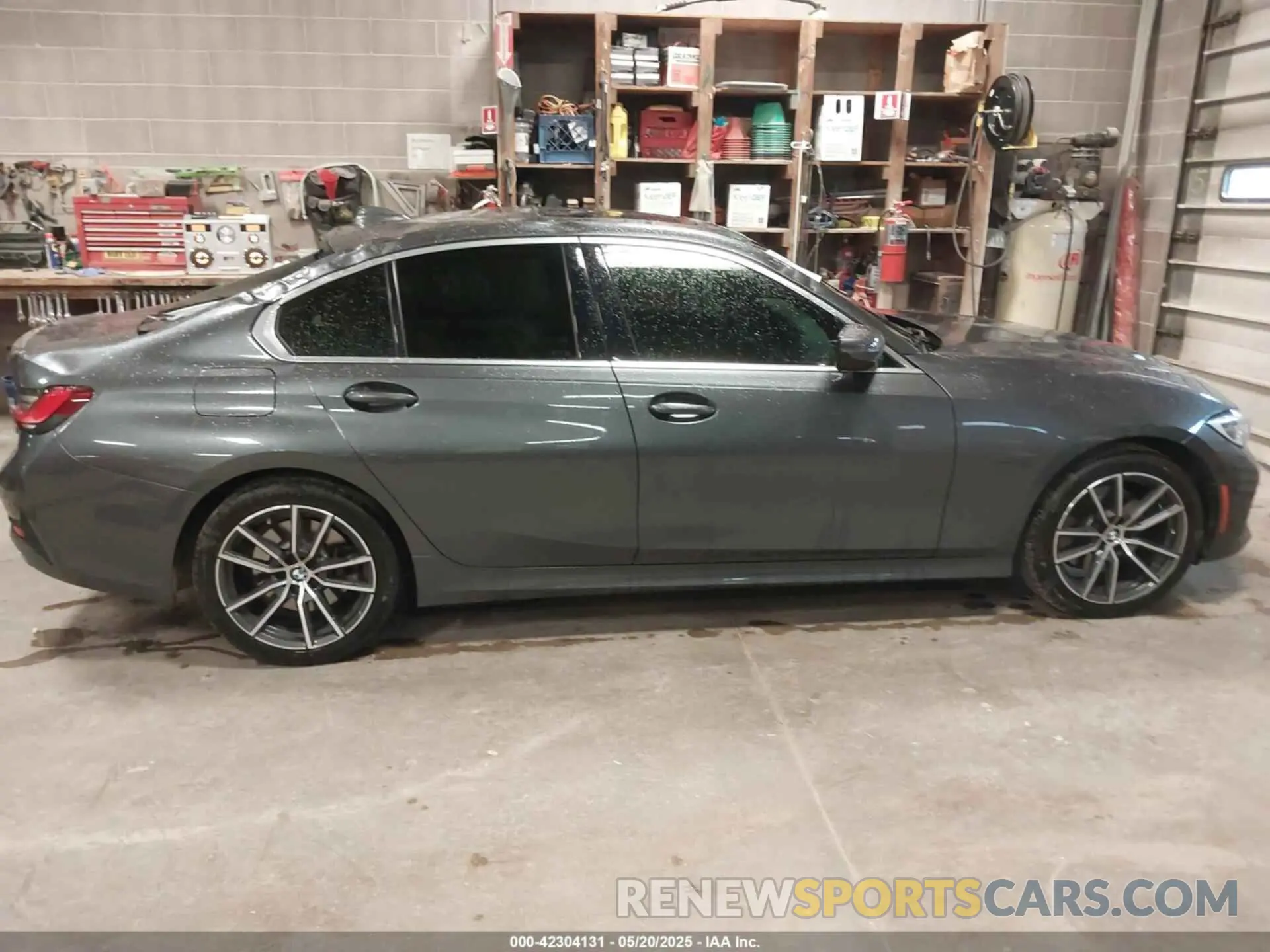 13 Photograph of a damaged car 3MW5R7J02N8C33181 BMW 330I 2022