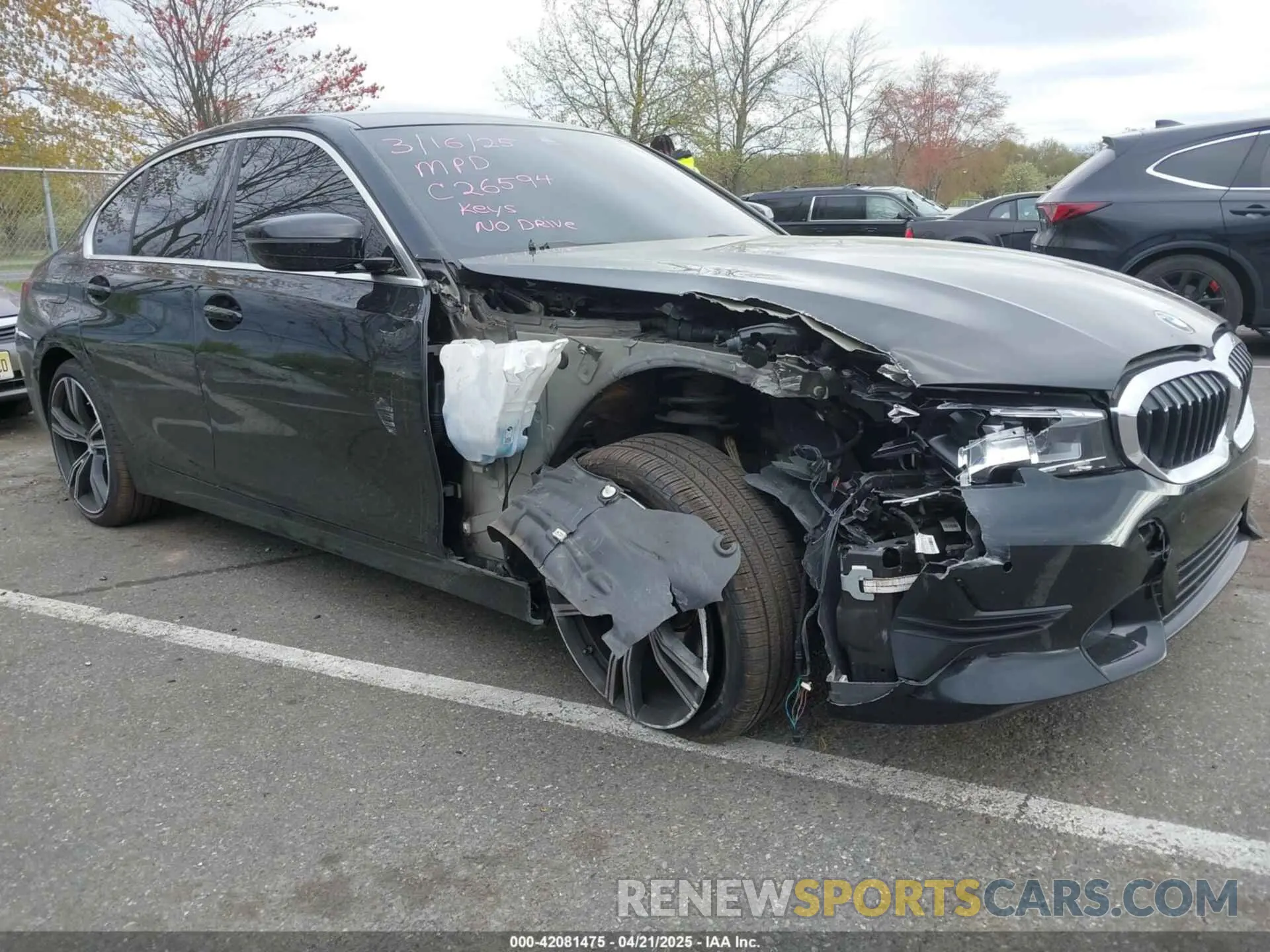 1 Photograph of a damaged car 3MW5R7J03N8C26594 BMW 330I 2022