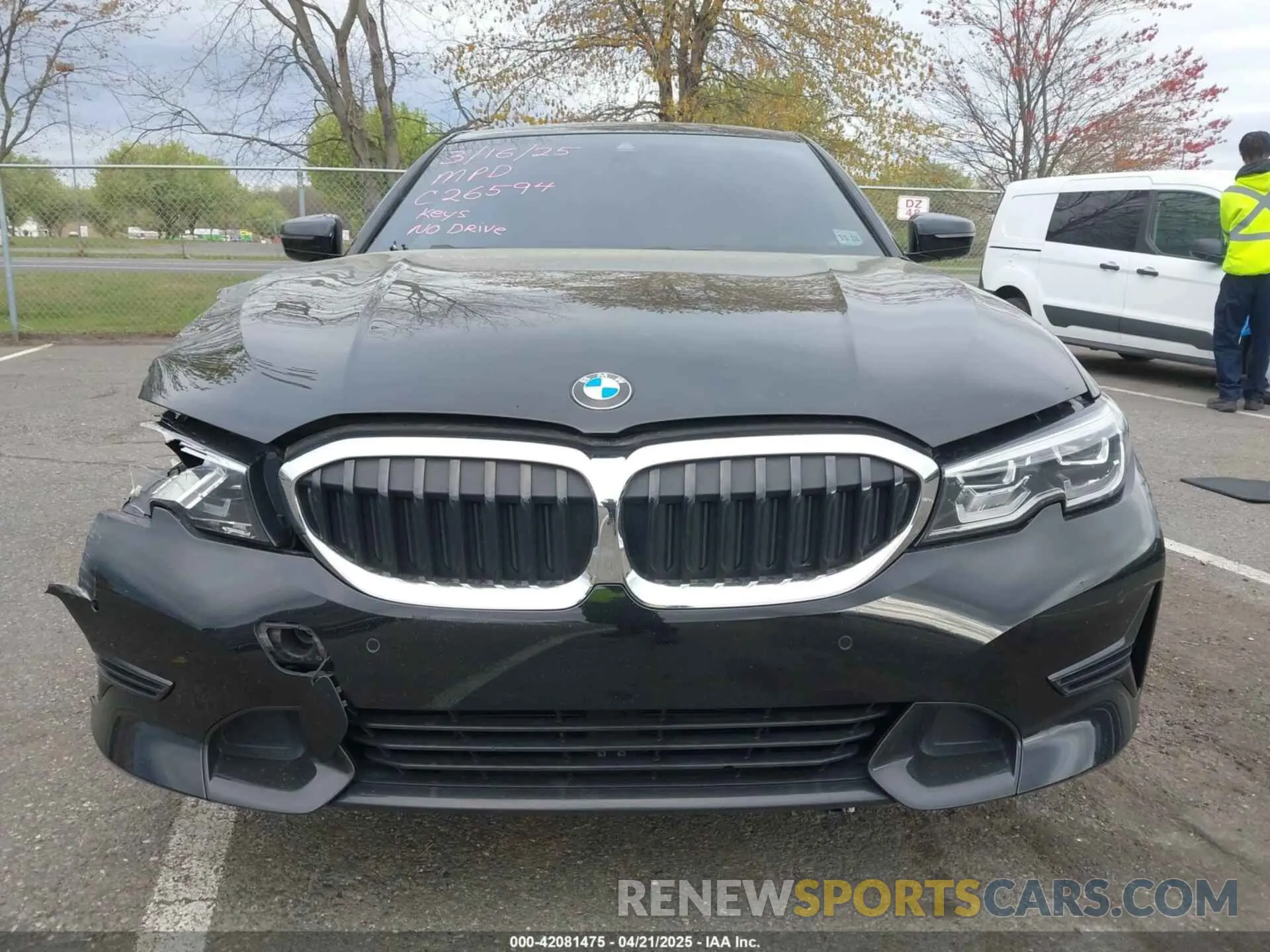 12 Photograph of a damaged car 3MW5R7J03N8C26594 BMW 330I 2022