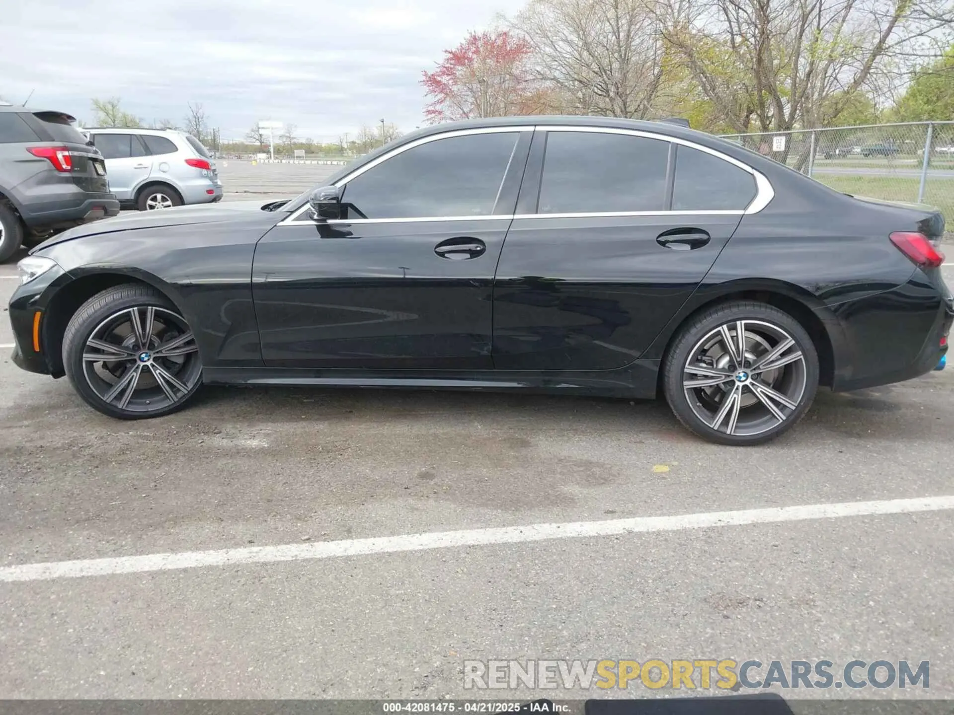 14 Photograph of a damaged car 3MW5R7J03N8C26594 BMW 330I 2022