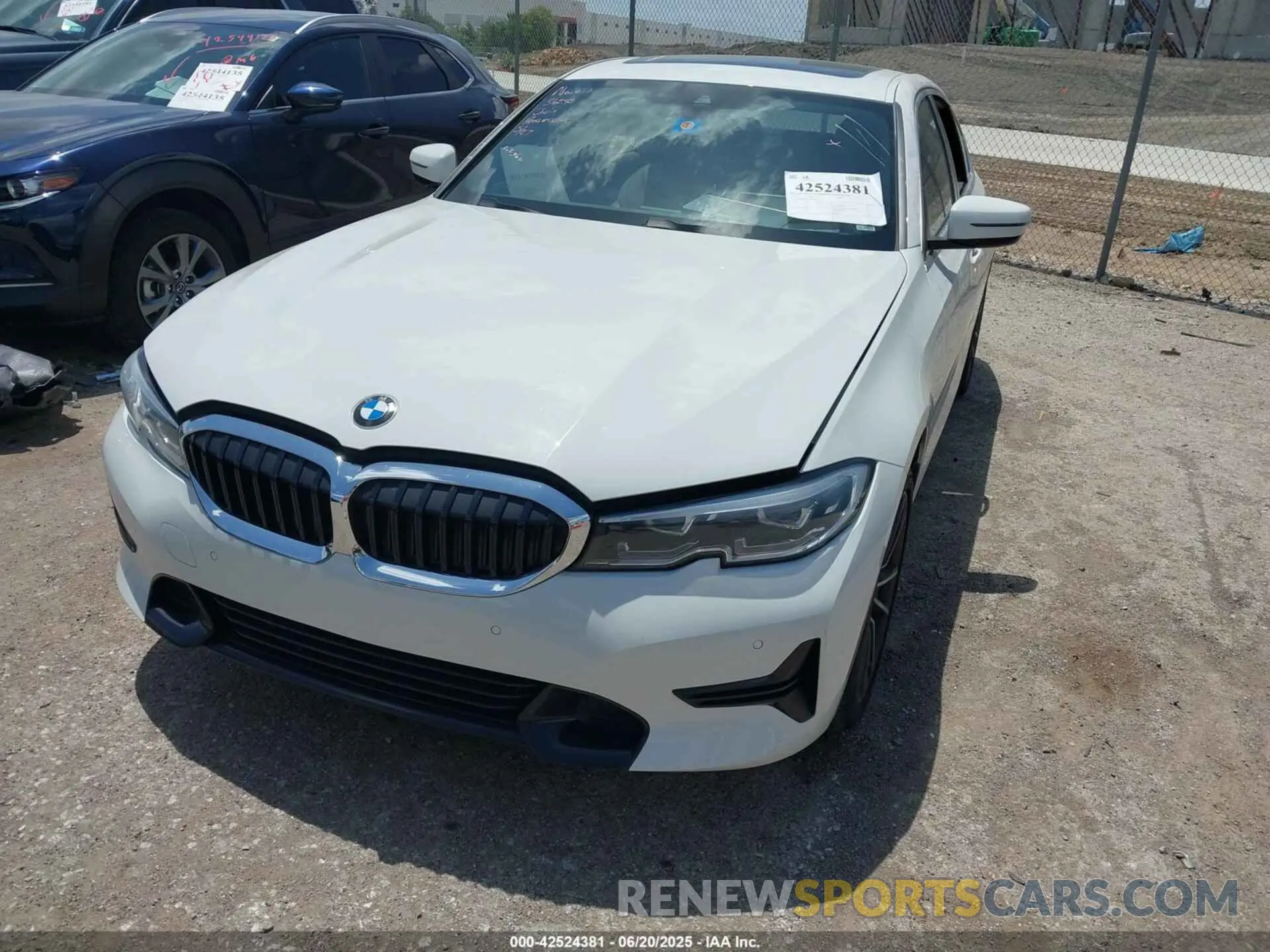 2 Photograph of a damaged car 3MW5R7J03N8C52967 BMW 330I 2022