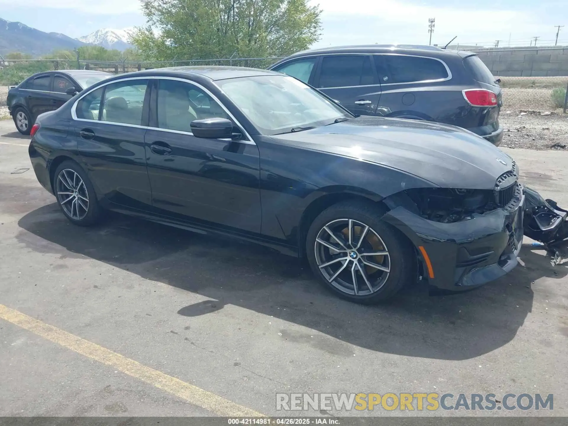 1 Photograph of a damaged car 3MW5R7J05N8C70113 BMW 330I 2022