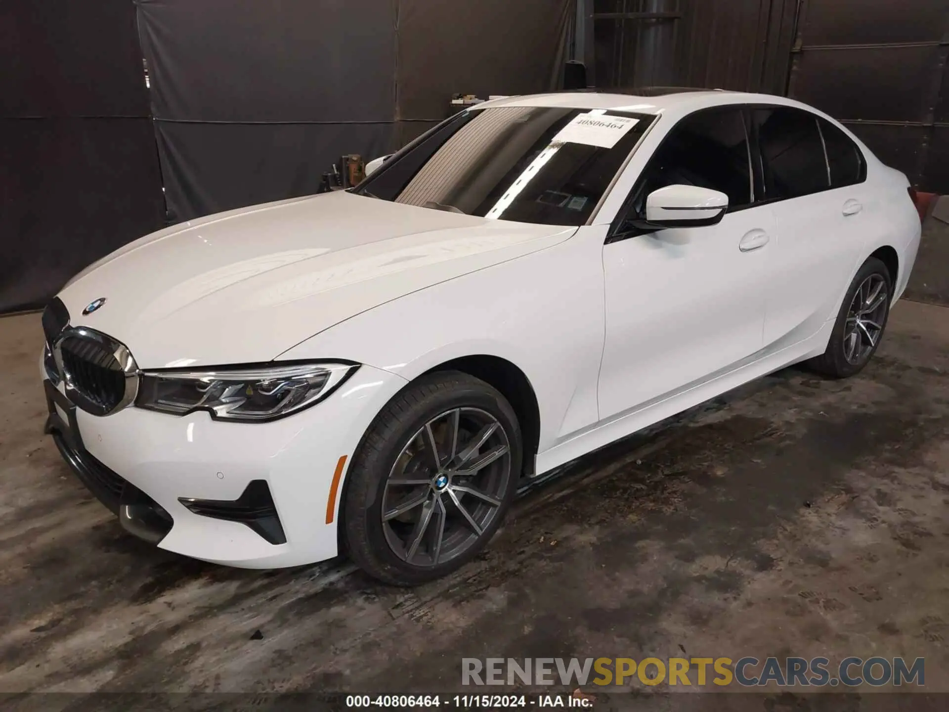 2 Photograph of a damaged car 3MW5R7J08N8C46131 BMW 330I 2022
