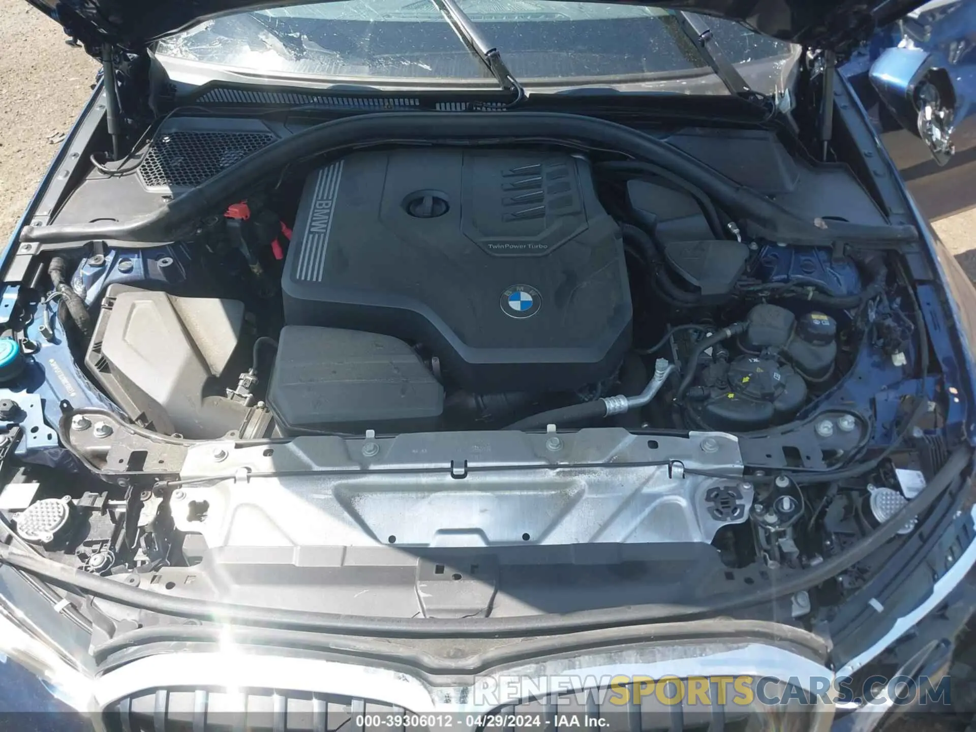 10 Photograph of a damaged car 3MW5R7J0XN8C38693 BMW 330I 2022