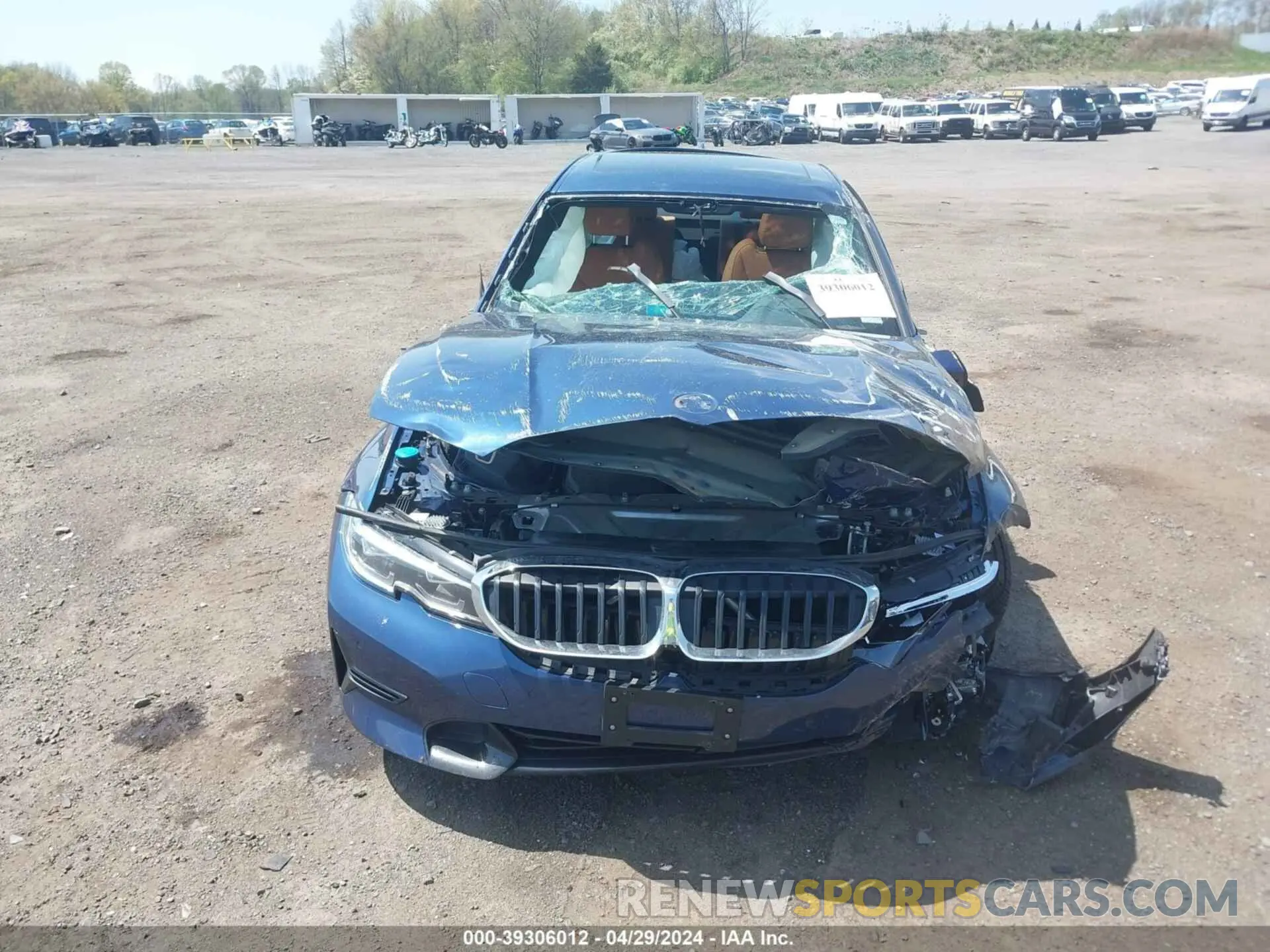 11 Photograph of a damaged car 3MW5R7J0XN8C38693 BMW 330I 2022