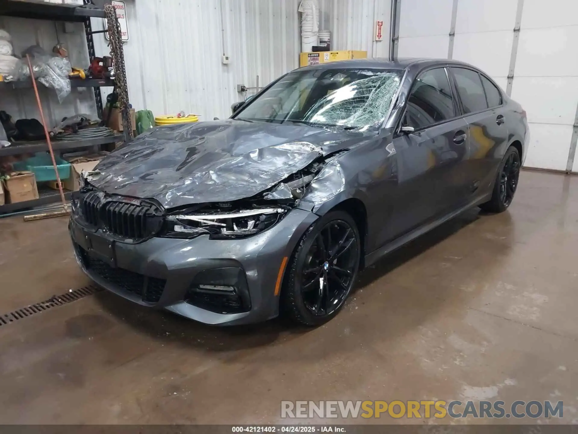 2 Photograph of a damaged car 3MW5R7J0XN8C70303 BMW 330I 2022