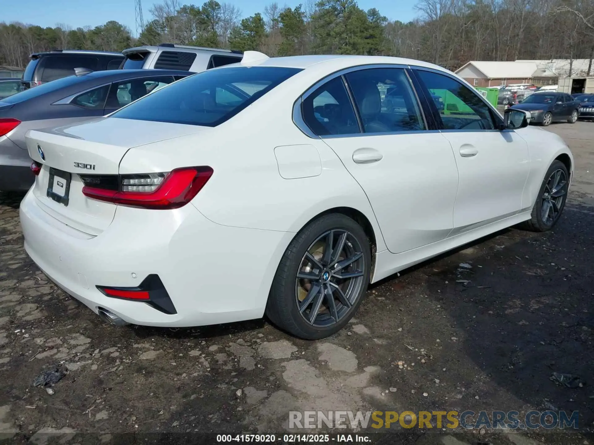 4 Photograph of a damaged car WBA5R1C01NFM20381 BMW 330I 2022
