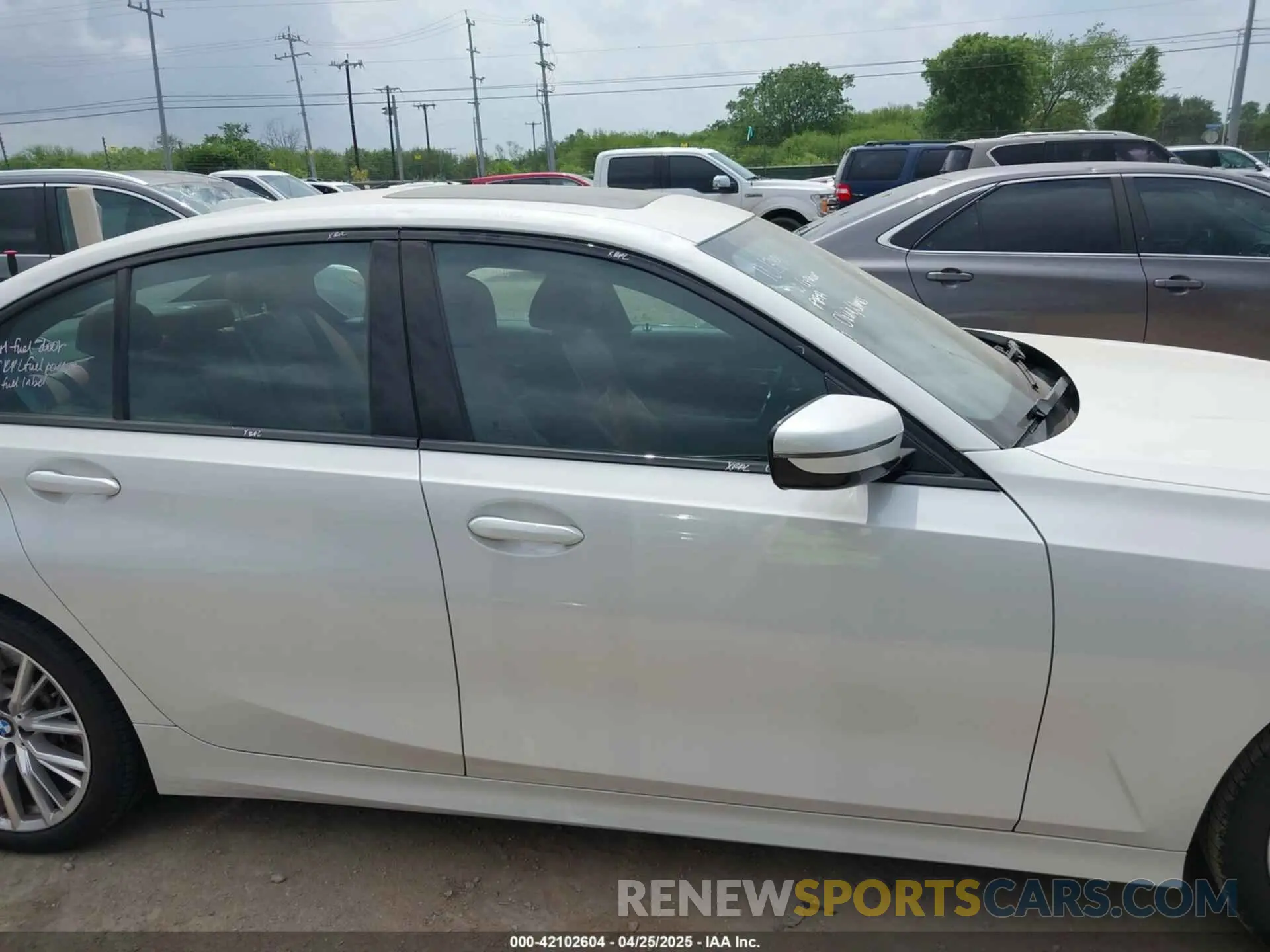 13 Photograph of a damaged car 3MW69FF00P8D11967 BMW 330I 2023