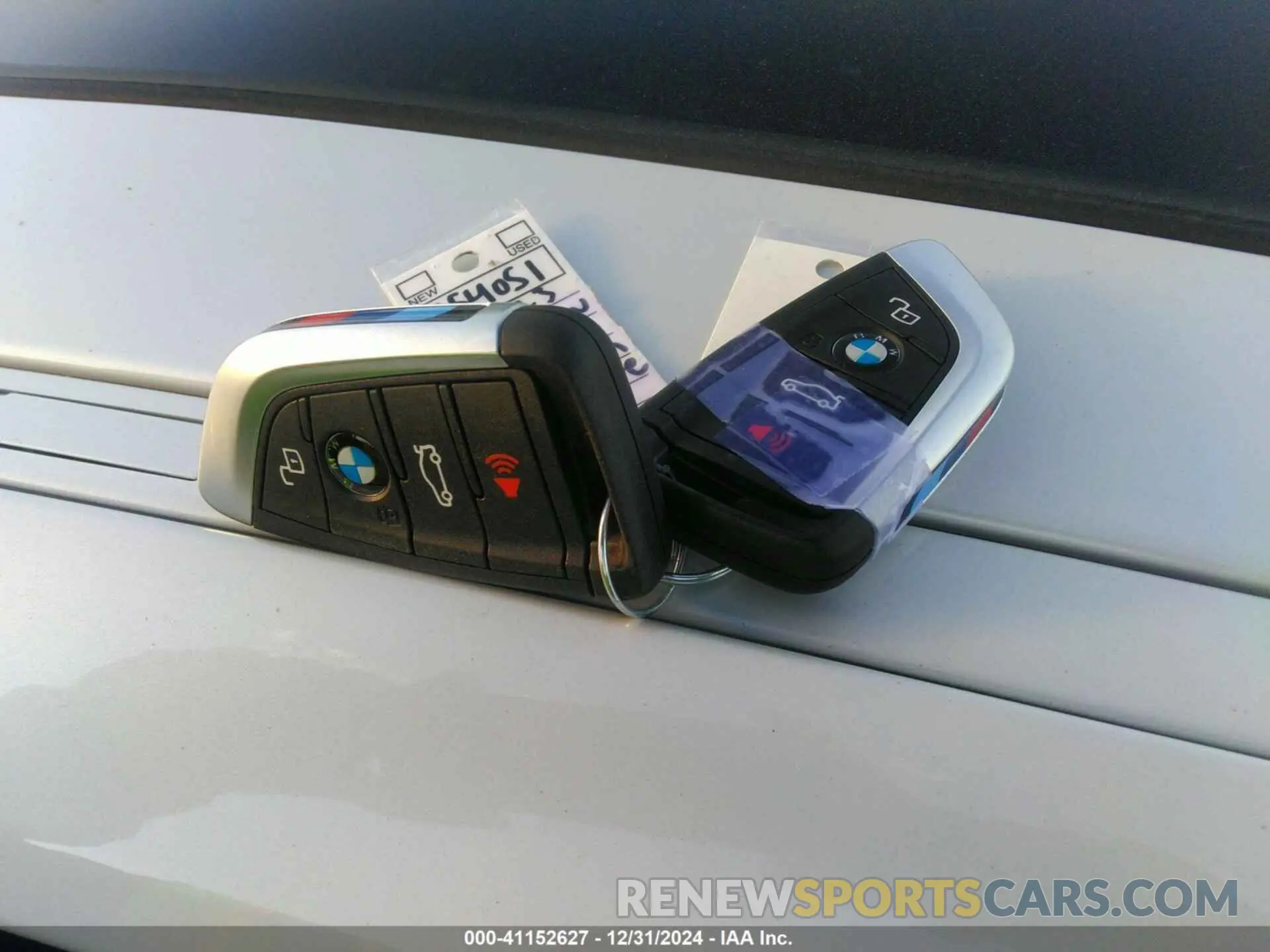11 Photograph of a damaged car 3MW69FF01P8D32732 BMW 330I 2023