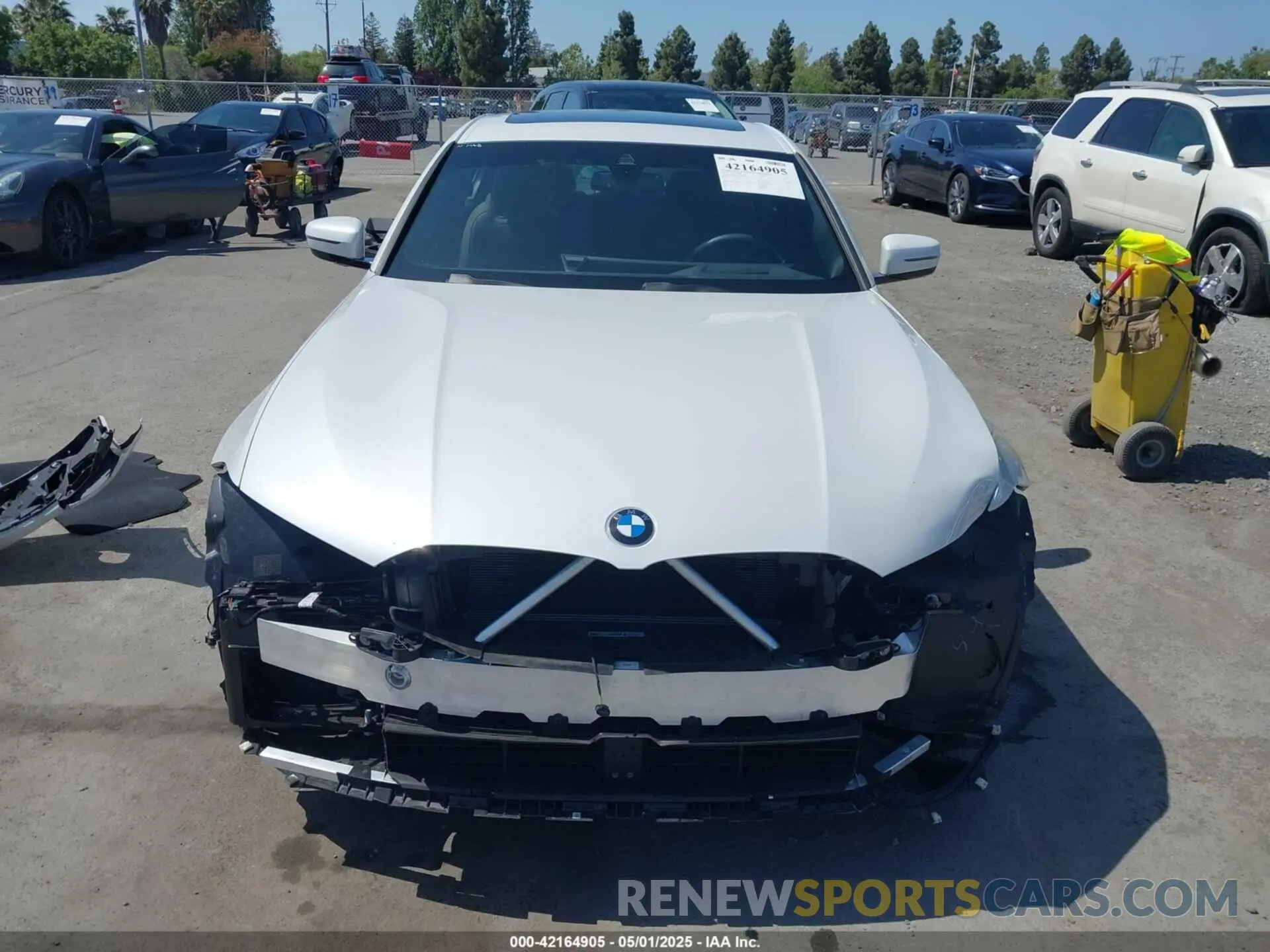 13 Photograph of a damaged car 3MW69FF07P8D18303 BMW 330I 2023