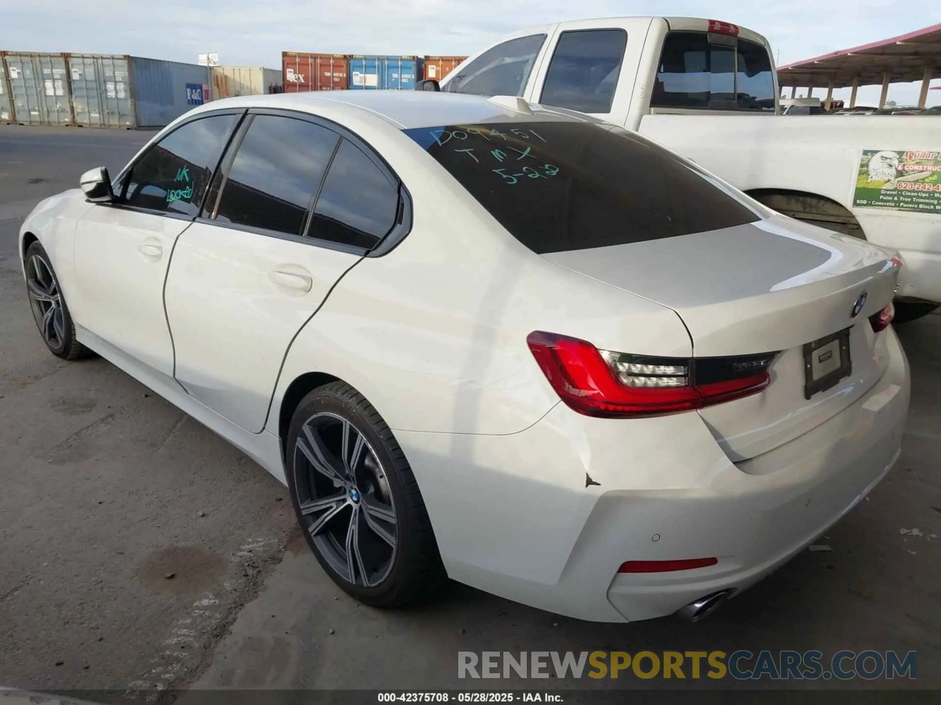 3 Photograph of a damaged car 3MW69FF0XP8D09451 BMW 330I 2023