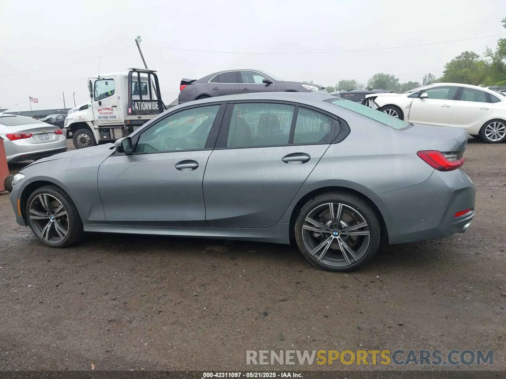 14 Photograph of a damaged car 3MW89FF01P8D20900 BMW 330I 2023