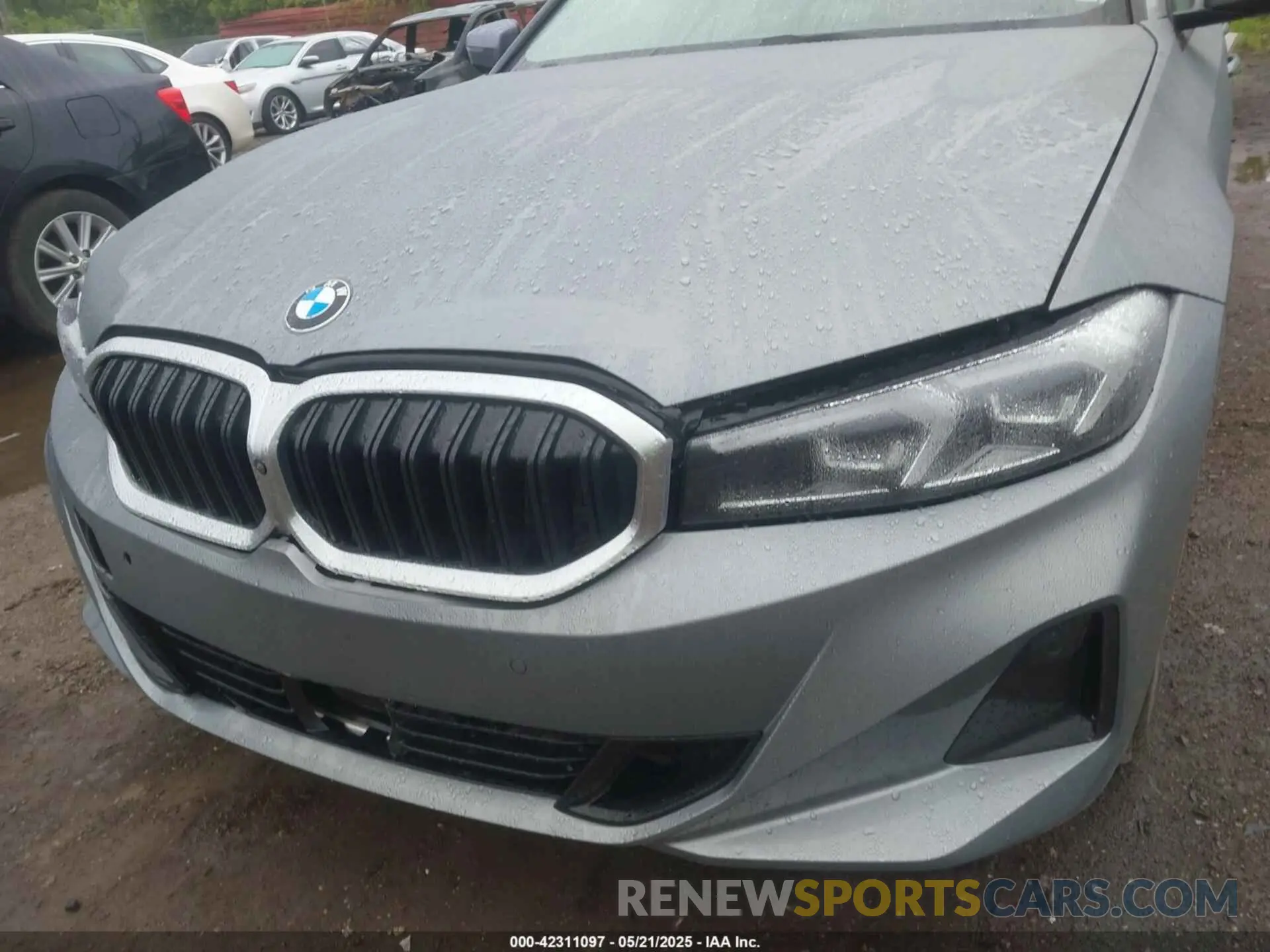 6 Photograph of a damaged car 3MW89FF01P8D20900 BMW 330I 2023