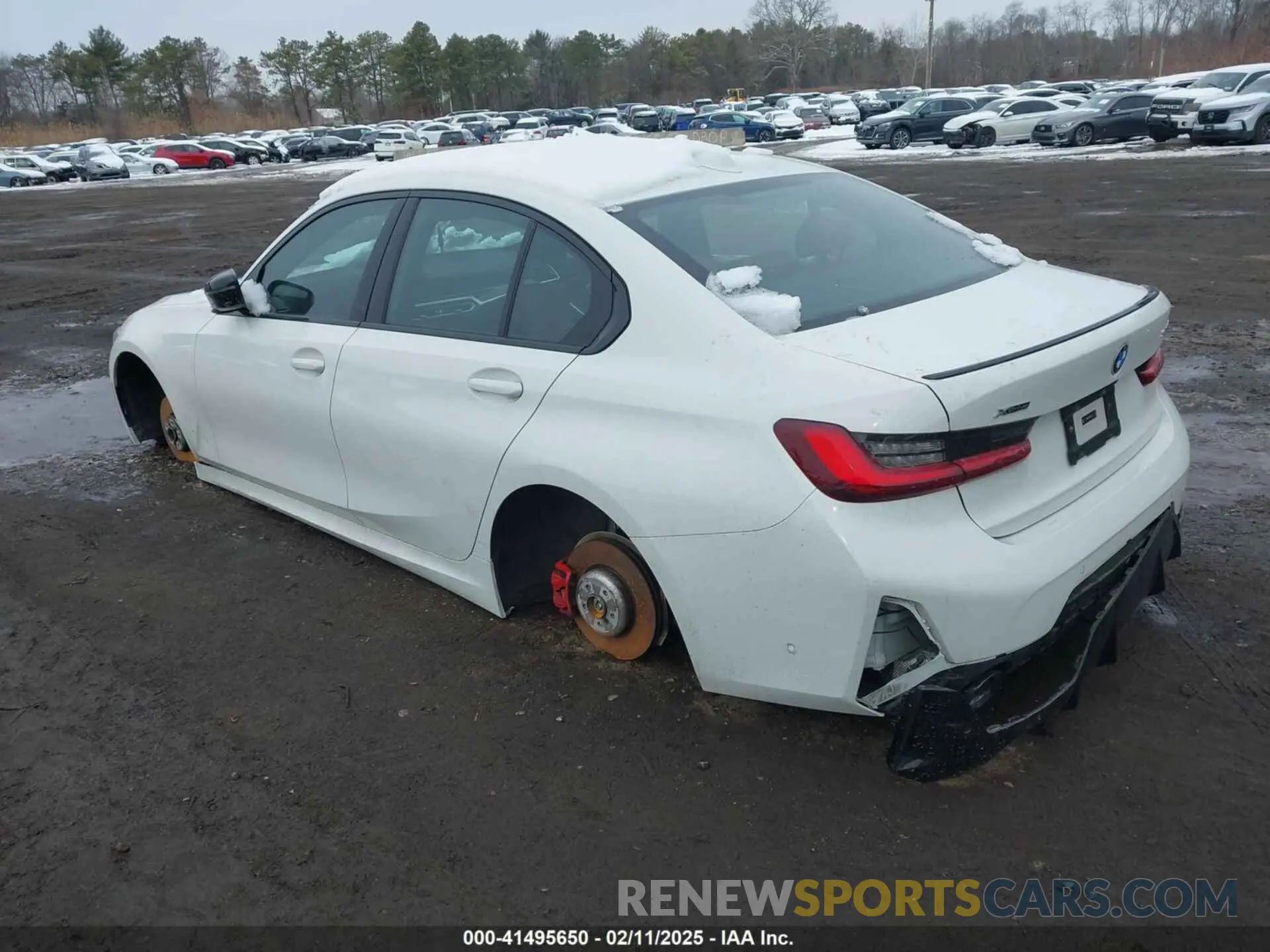 3 Photograph of a damaged car 3MW89FF03P8D62307 BMW 330I 2023