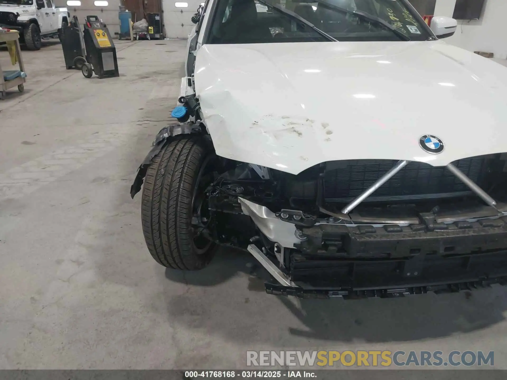 19 Photograph of a damaged car 3MW89FF04P8D68374 BMW 330I 2023