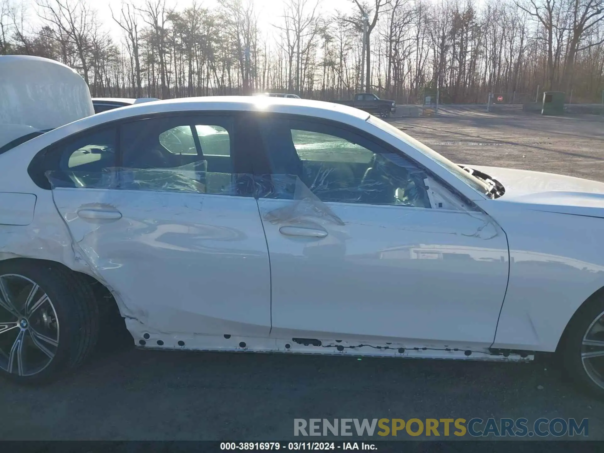 14 Photograph of a damaged car 3MW89FF05P8D07177 BMW 330I 2023