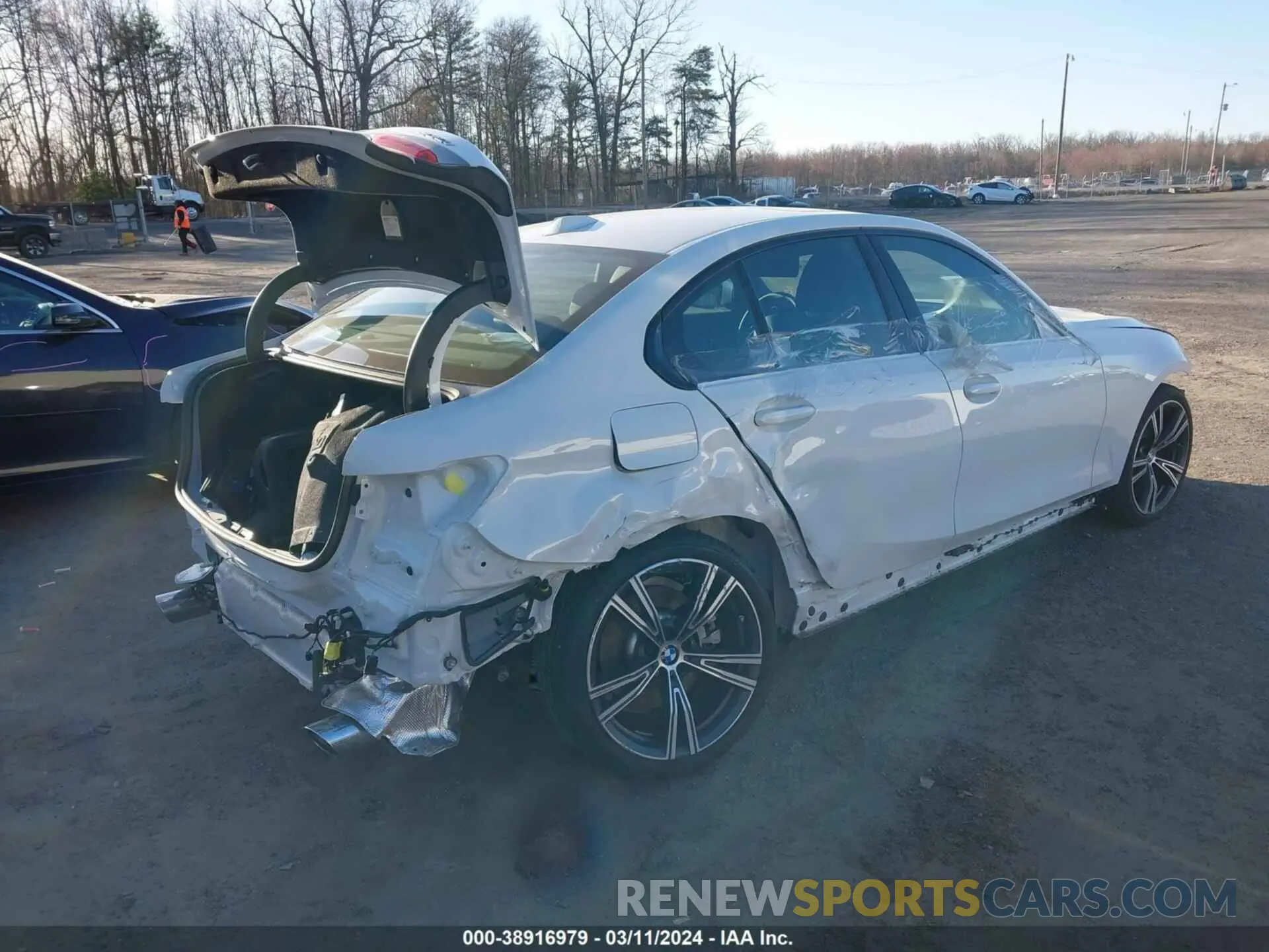 4 Photograph of a damaged car 3MW89FF05P8D07177 BMW 330I 2023