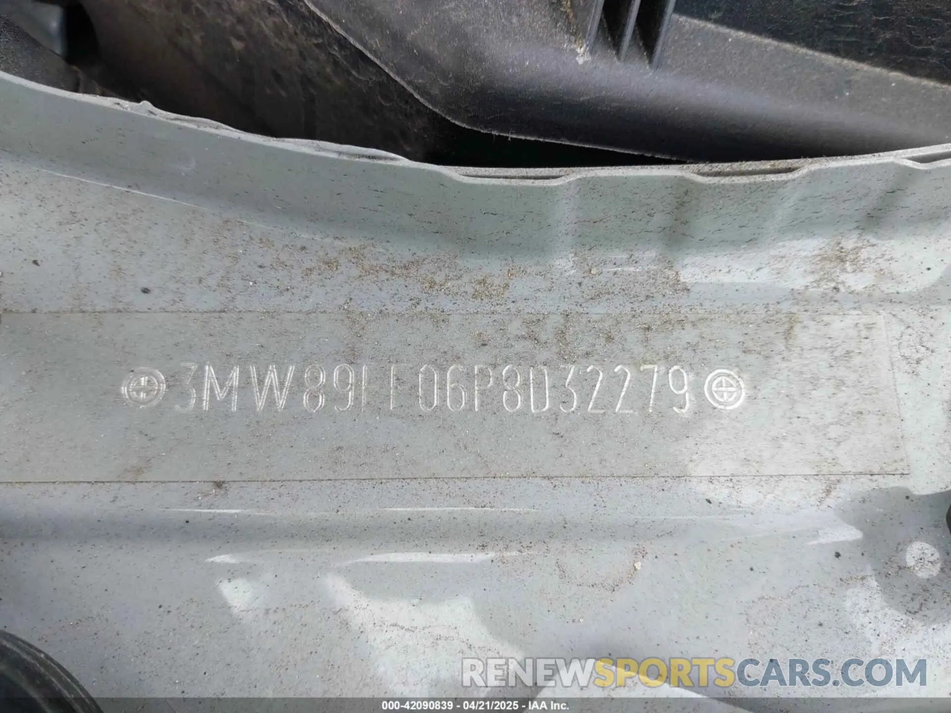 18 Photograph of a damaged car 3MW89FF06P8D32279 BMW 330I 2023