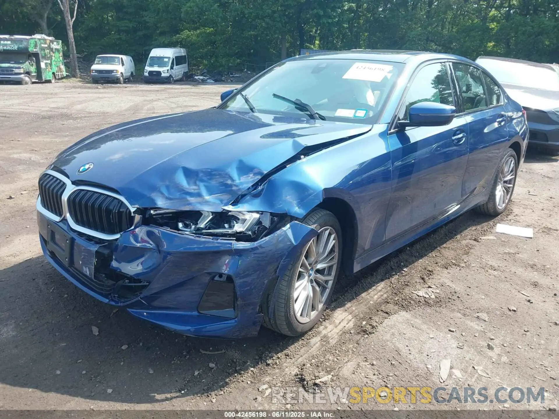 6 Photograph of a damaged car 3MW89FF06P8D68103 BMW 330I 2023