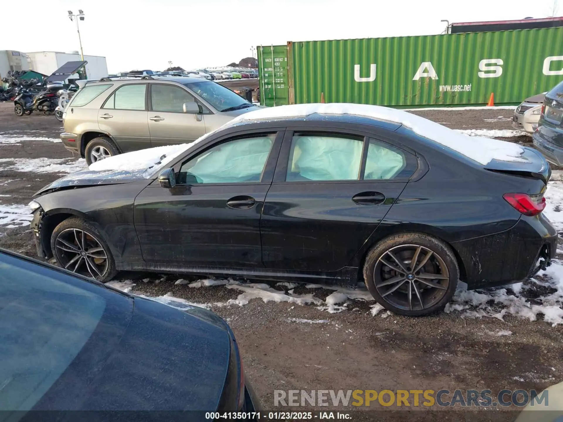 14 Photograph of a damaged car 3MW89FF0XP8C96189 BMW 330I 2023