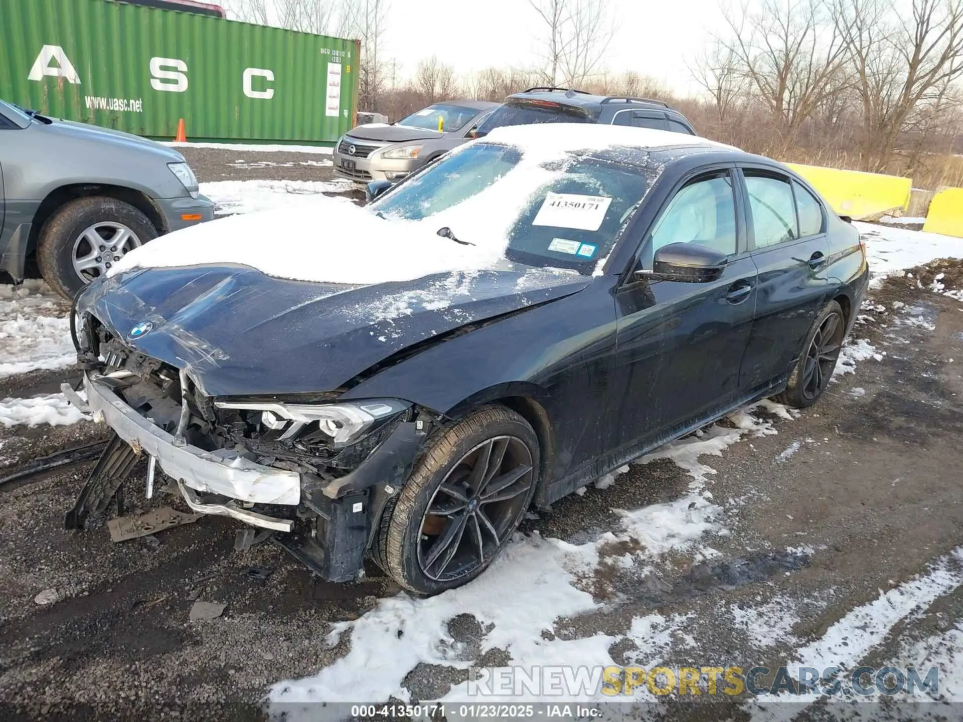 2 Photograph of a damaged car 3MW89FF0XP8C96189 BMW 330I 2023