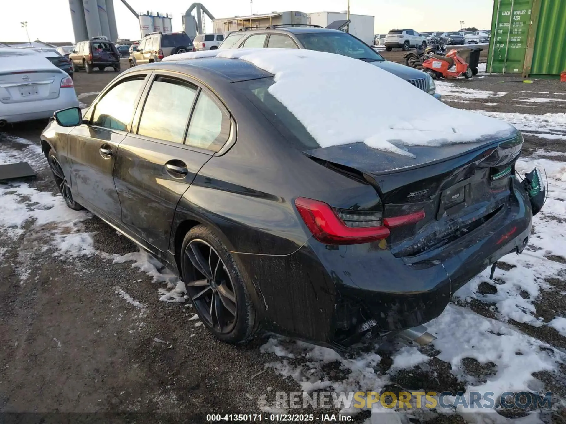 3 Photograph of a damaged car 3MW89FF0XP8C96189 BMW 330I 2023