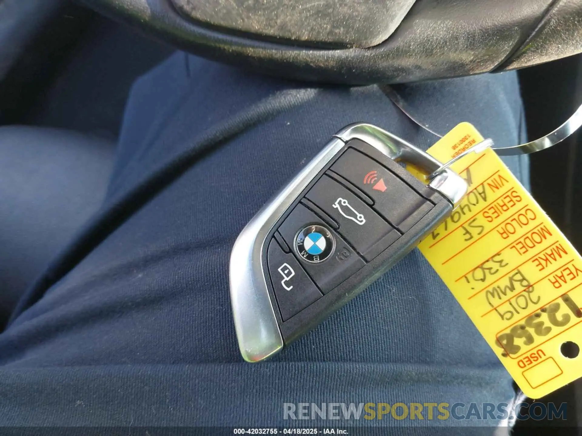 11 Photograph of a damaged car 3MW5R7J53K8A04967 BMW 330XI 2019