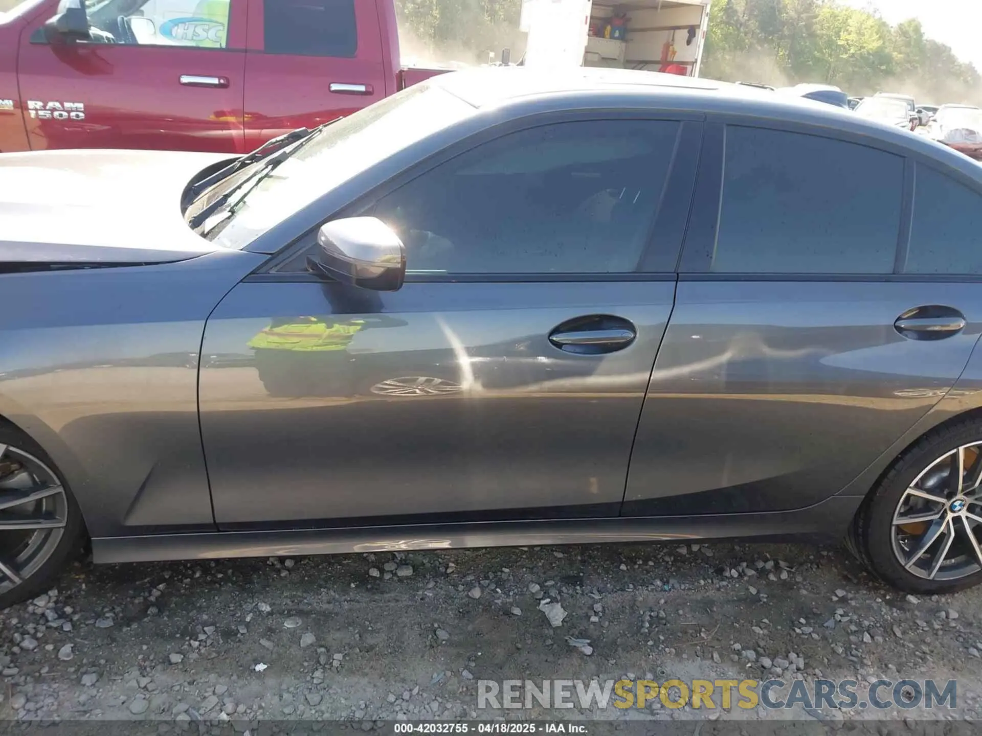 15 Photograph of a damaged car 3MW5R7J53K8A04967 BMW 330XI 2019