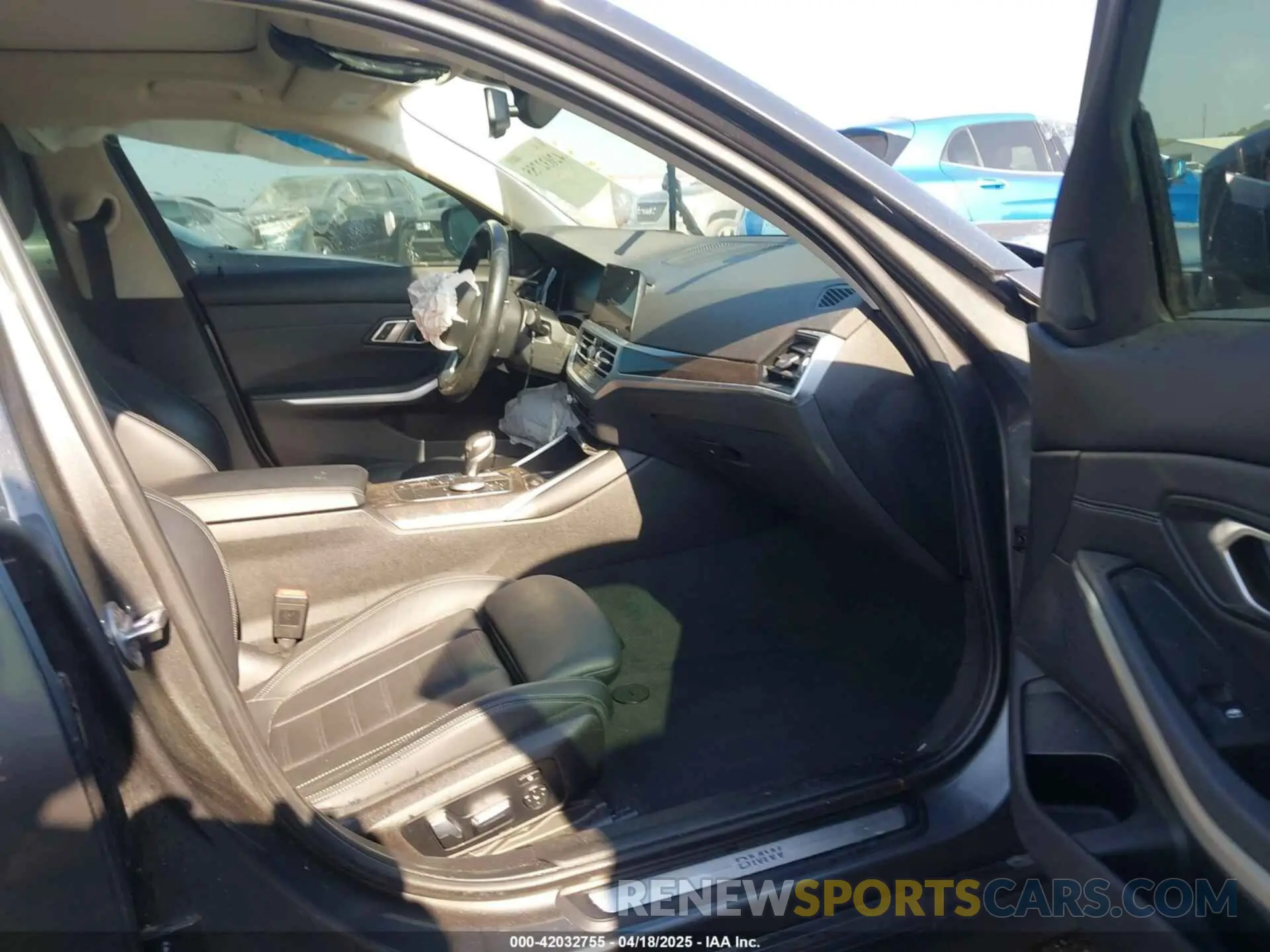 5 Photograph of a damaged car 3MW5R7J53K8A04967 BMW 330XI 2019