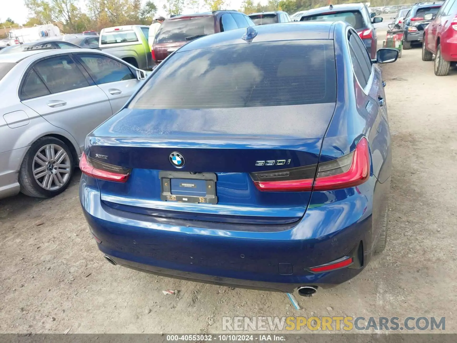 17 Photograph of a damaged car WBA5R7C52KAJ80183 BMW 330XI 2019