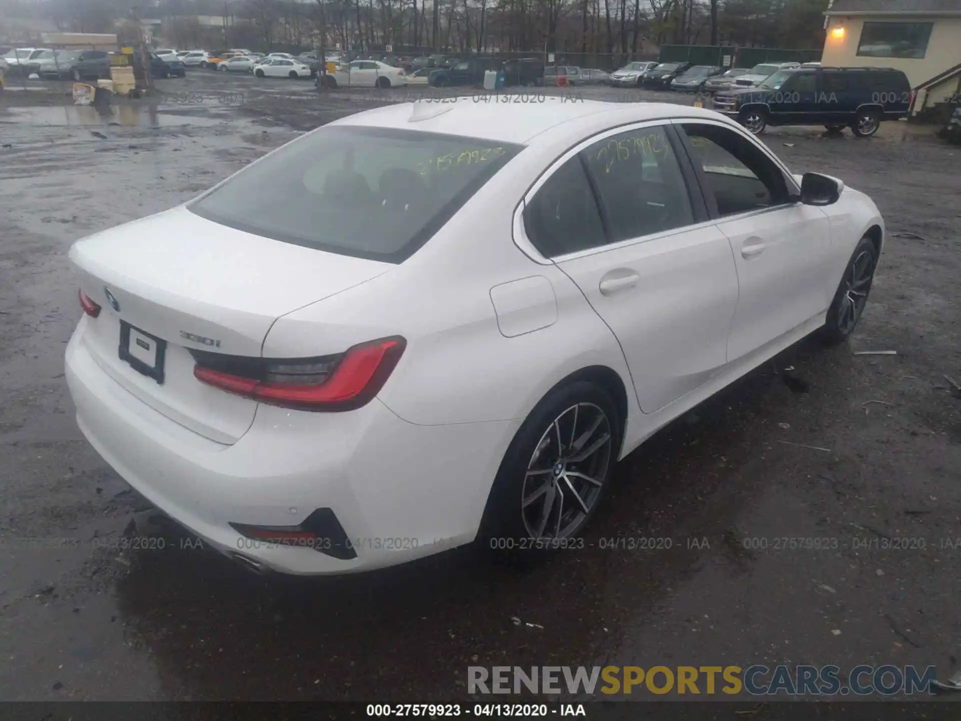 4 Photograph of a damaged car 3MW5R7J06L8B08858 BMW 330XI 2020