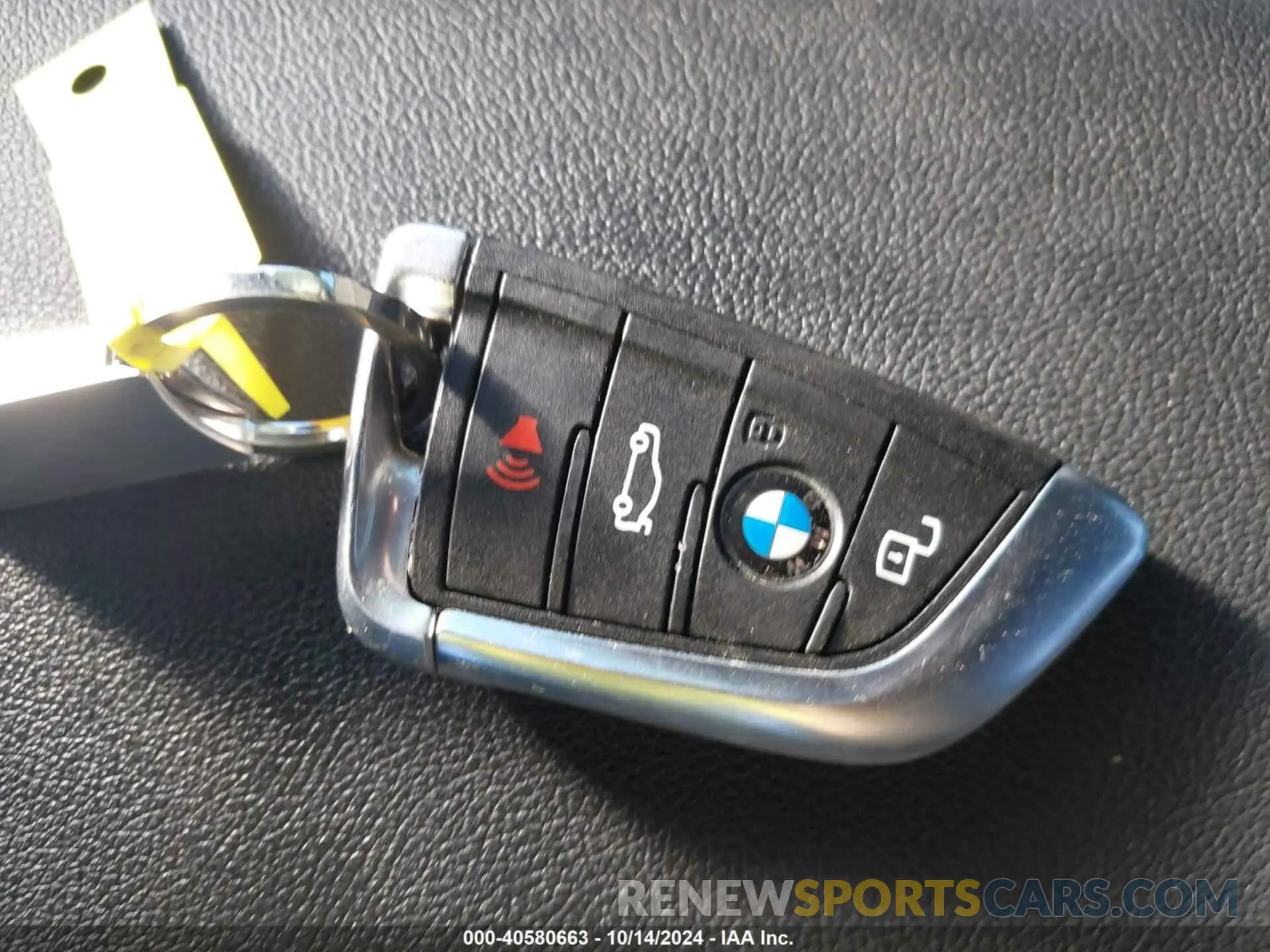 11 Photograph of a damaged car 3MW5R7J06L8B36305 BMW 330XI 2020