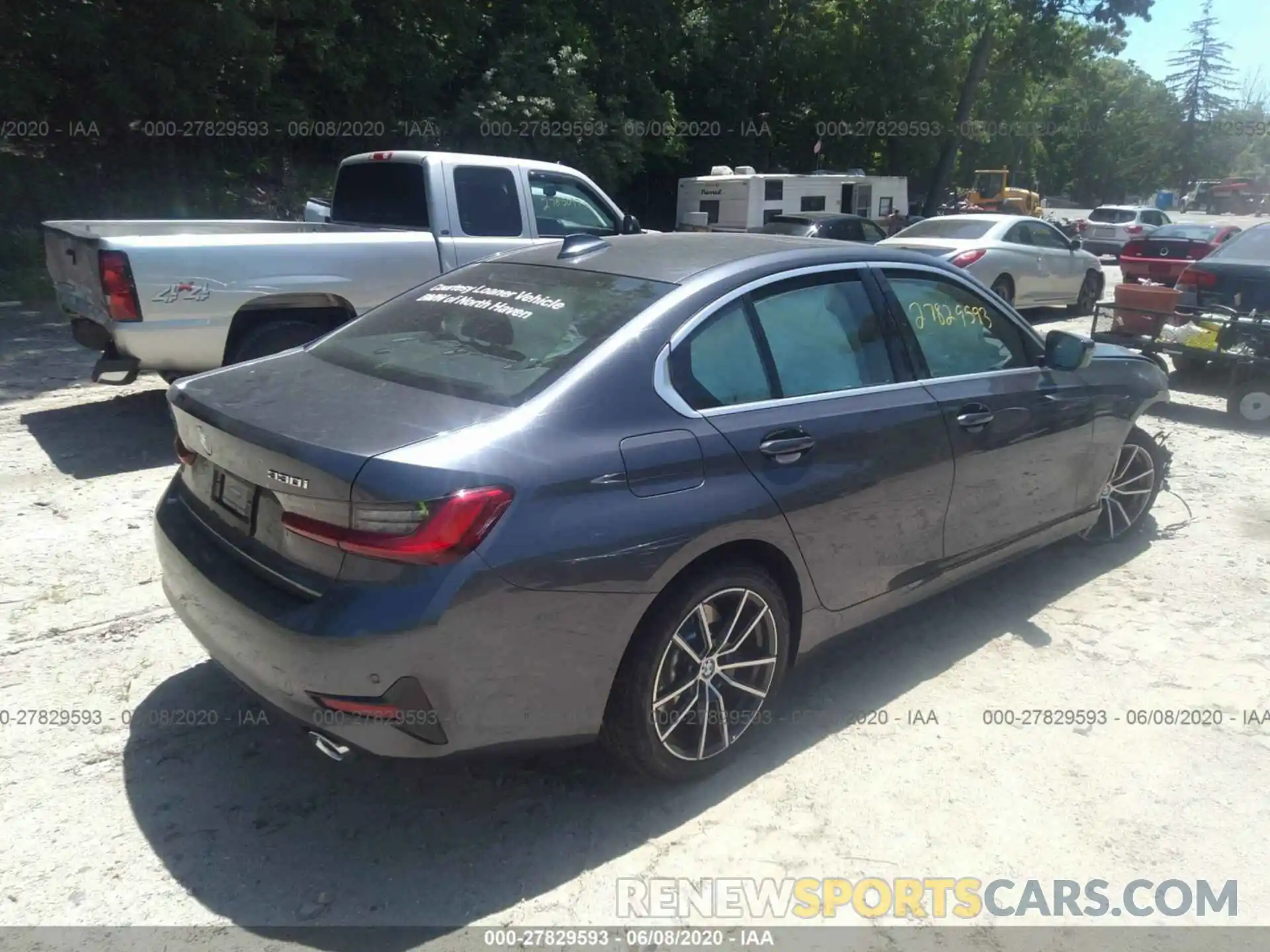 4 Photograph of a damaged car 3MW5R7J07L8B25992 BMW 330XI 2020