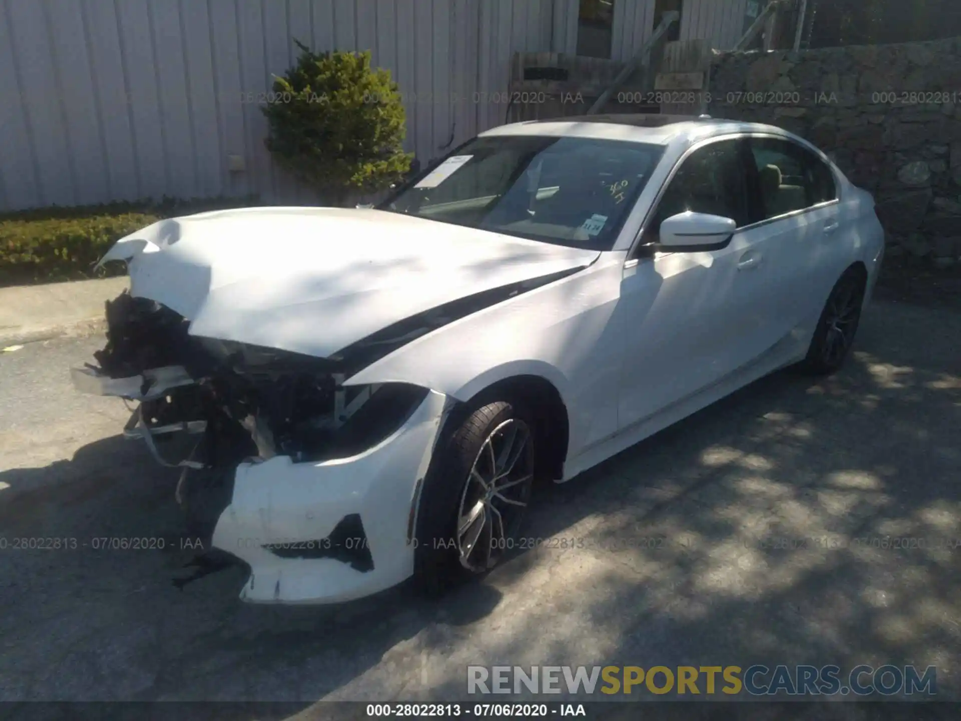 2 Photograph of a damaged car 3MW5R7J0XL8B08779 BMW 330XI 2020