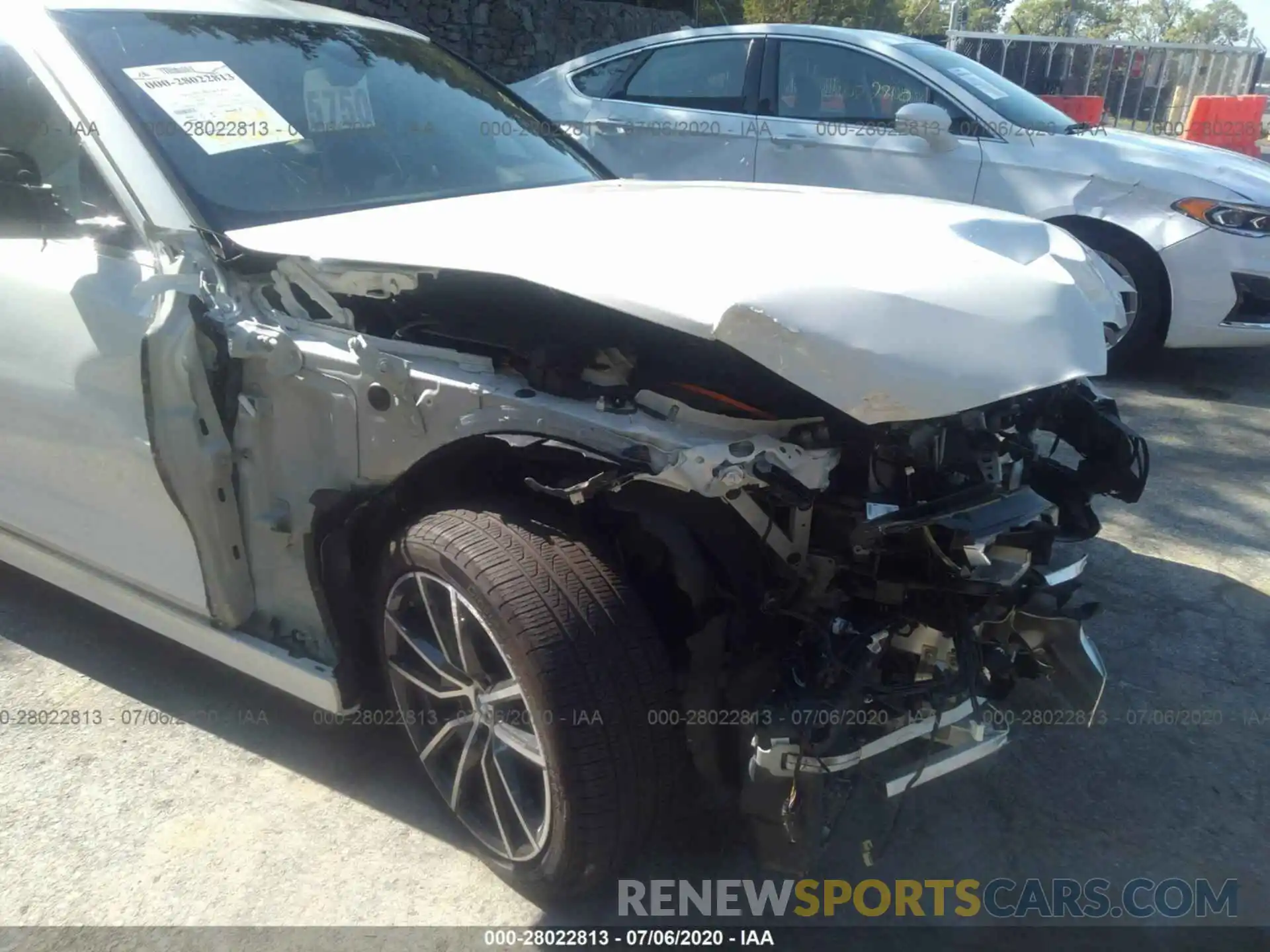 6 Photograph of a damaged car 3MW5R7J0XL8B08779 BMW 330XI 2020