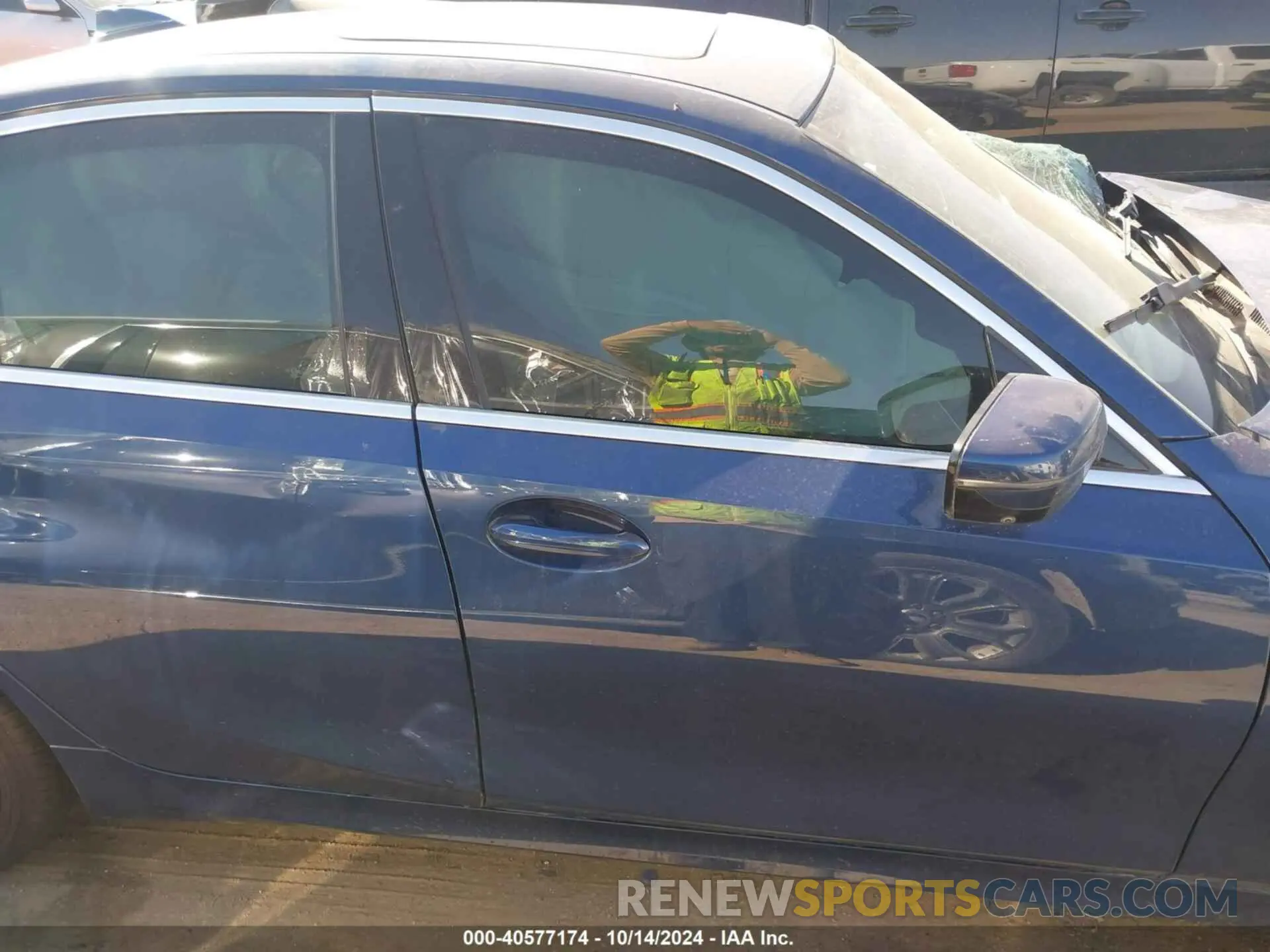 13 Photograph of a damaged car 3MW5R7J08M8B89444 BMW 330XI 2021
