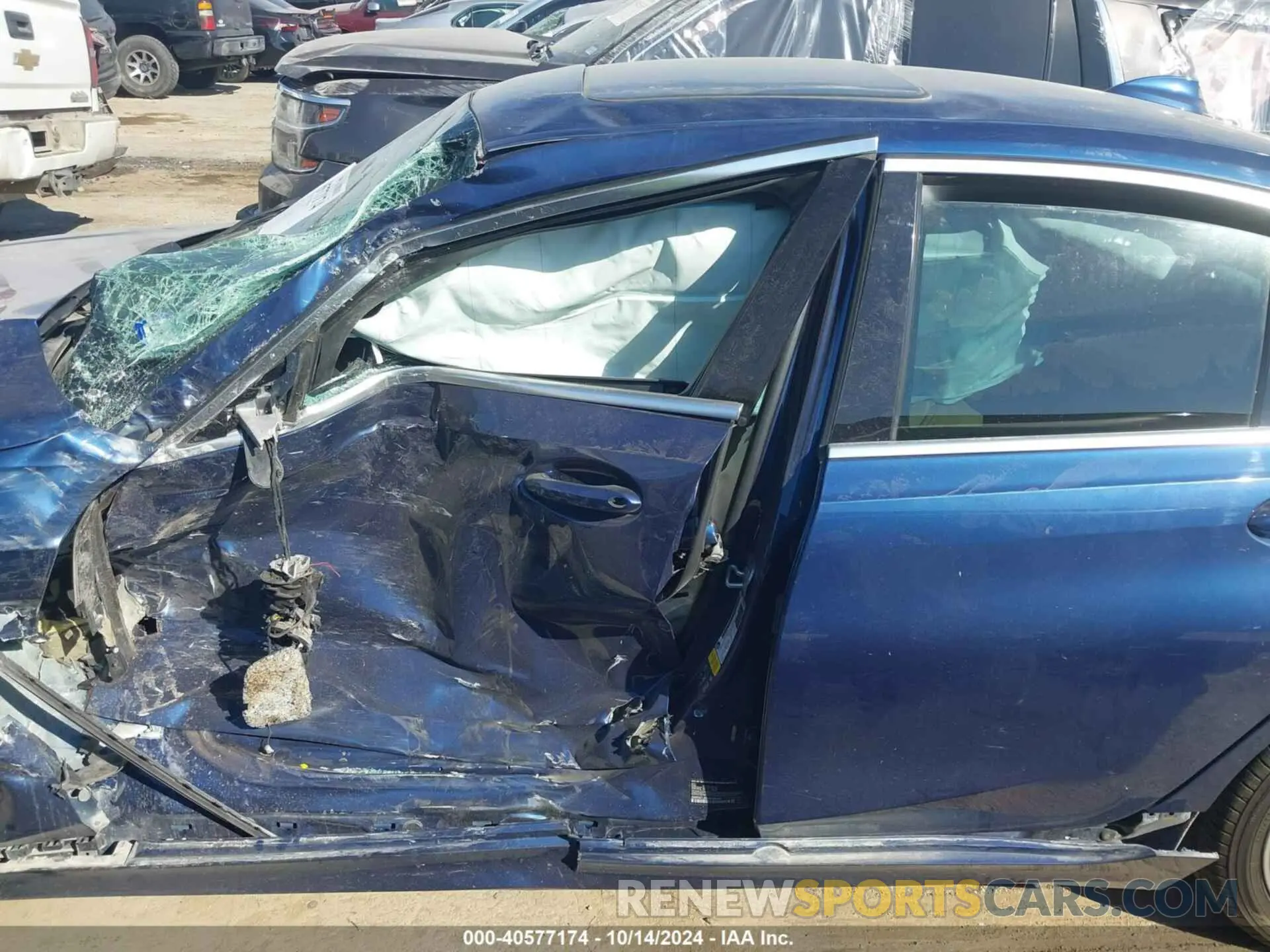 14 Photograph of a damaged car 3MW5R7J08M8B89444 BMW 330XI 2021