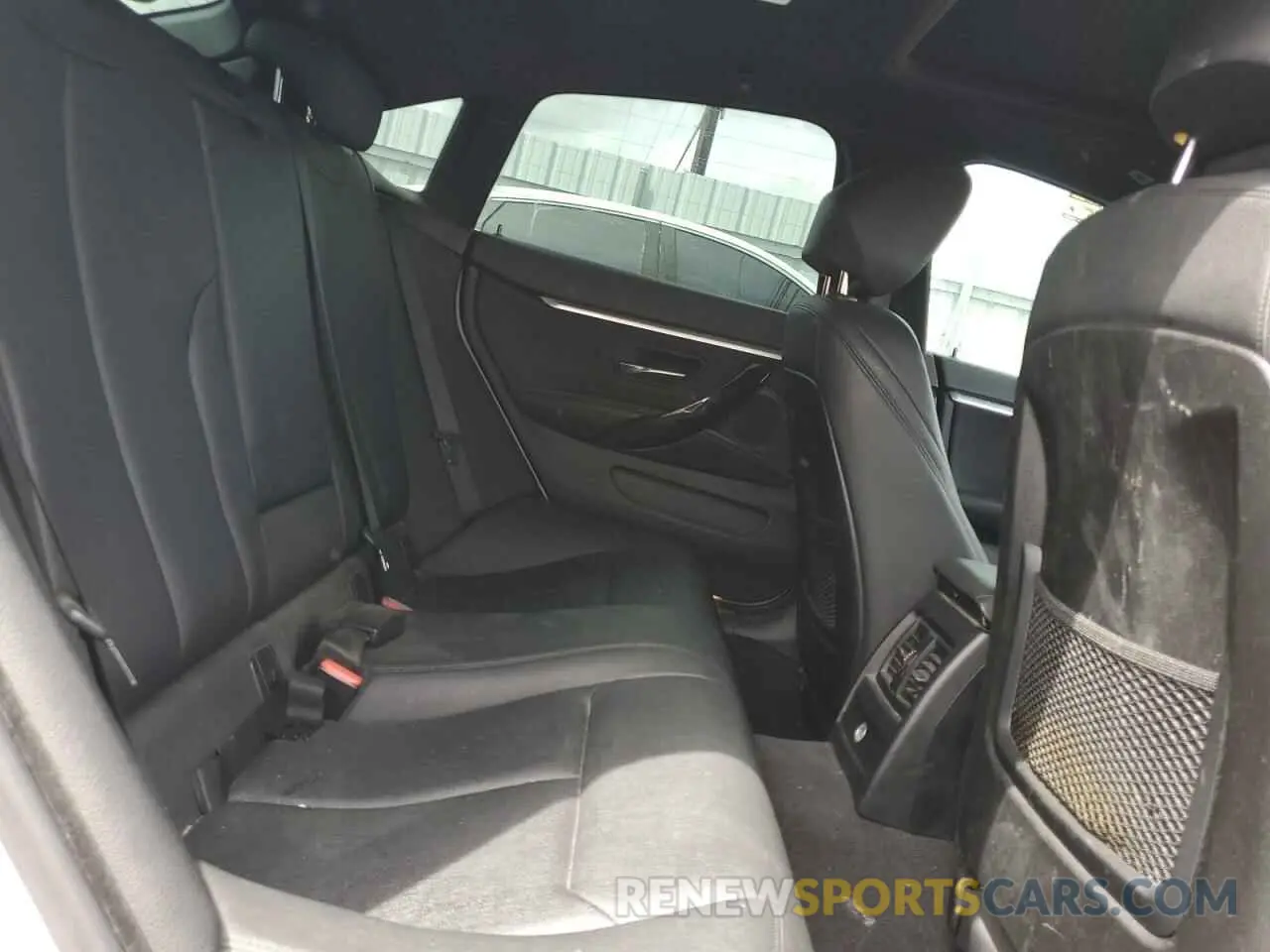 10 Photograph of a damaged car WBA4J1C52KBM16552 BMW 4 SERIES 2019