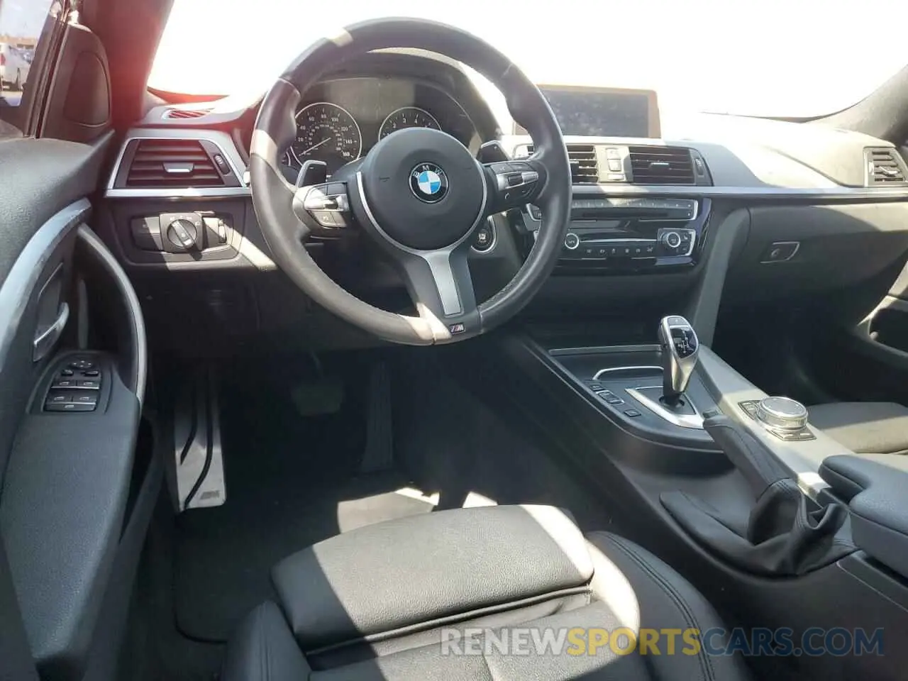 8 Photograph of a damaged car WBA4J1C53KBM16981 BMW 4 SERIES 2019