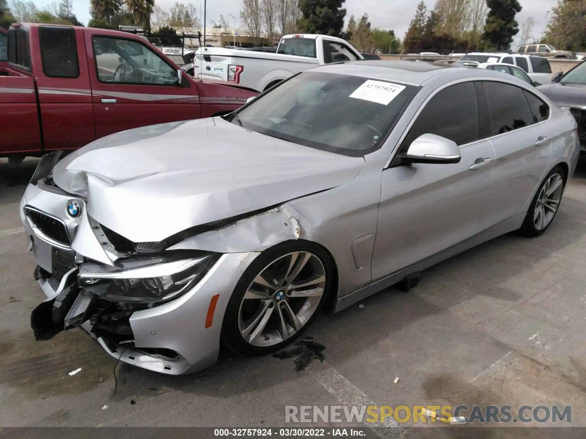 2 Photograph of a damaged car WBA4J1C56KBM18014 BMW 4 SERIES 2019