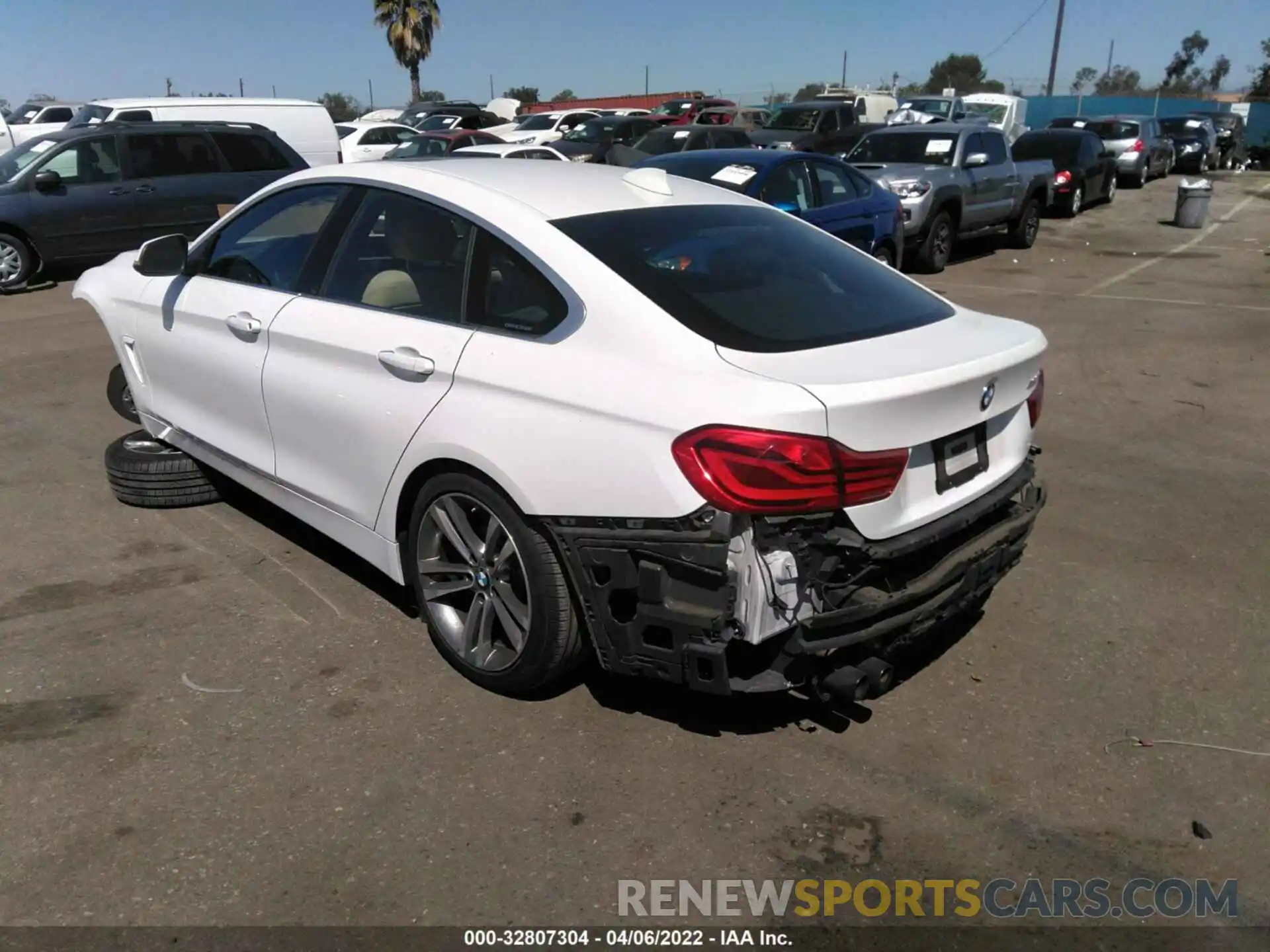 3 Photograph of a damaged car WBA4J1C56KBM18496 BMW 4 SERIES 2019