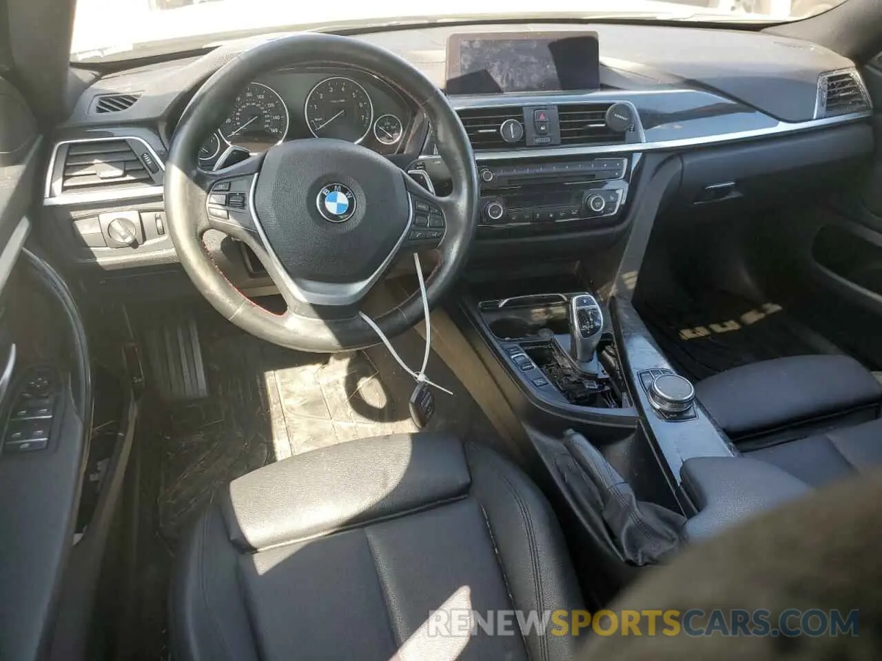 8 Photograph of a damaged car WBA4J3C51KBL10430 BMW 4 SERIES 2019