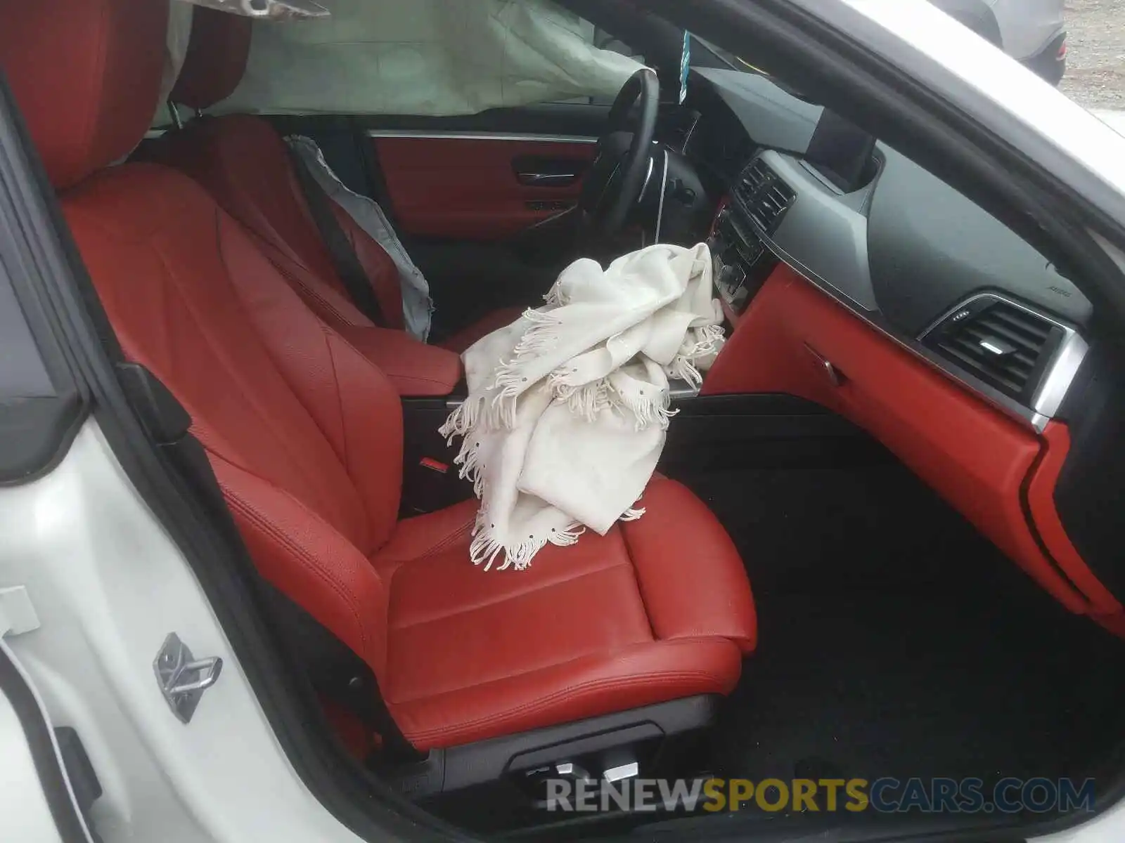 5 Photograph of a damaged car WBA4J3C52KBL06967 BMW 4 SERIES 2019