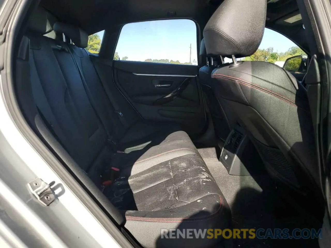 10 Photograph of a damaged car WBA4J3C52KBL10761 BMW 4 SERIES 2019